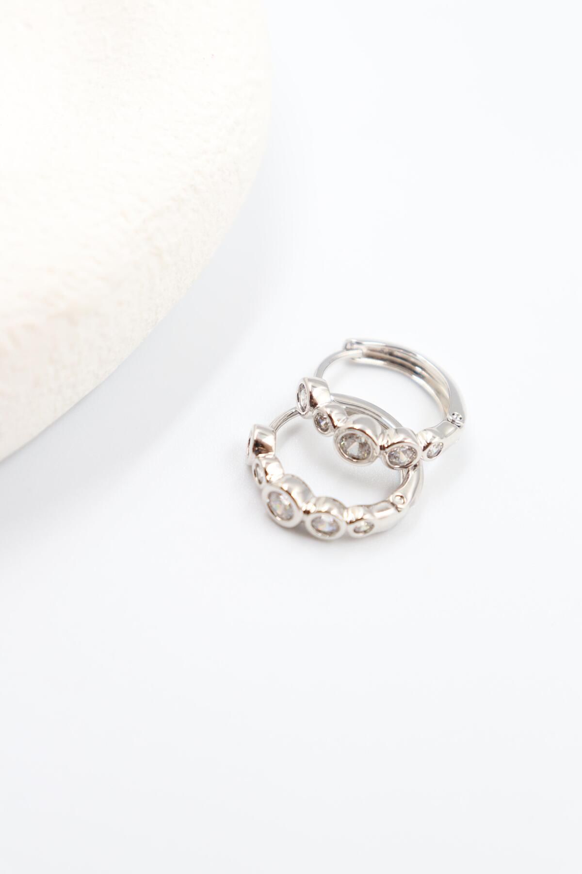 BY CANSU ACCESSORİES Lorena Silver Küpe