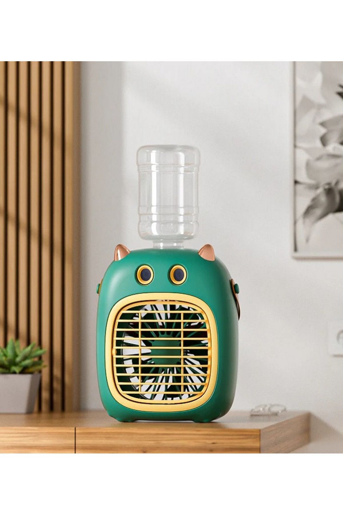teknom Şarjlı ortaboy masa fanı su fıskiyeli fan şarjlı serinletici fan sulu fan ebatı 14cm12cm yeşil