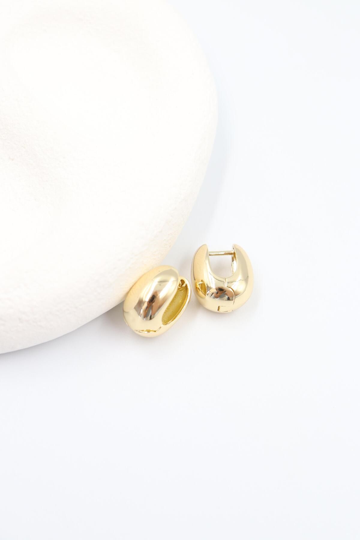 BY CANSU ACCESSORİES Varenna Gold Küpe (14k)