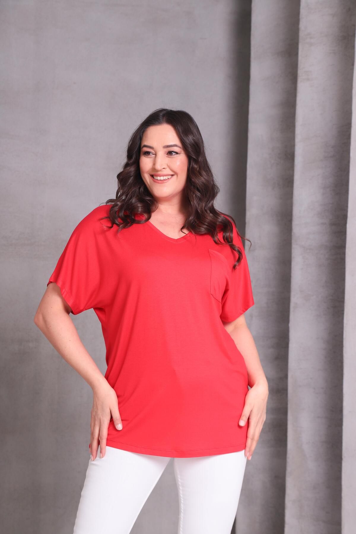 Ebsumu Kadın Büyük Beden Tek Cep Detay Basic Kırmızı Tişört