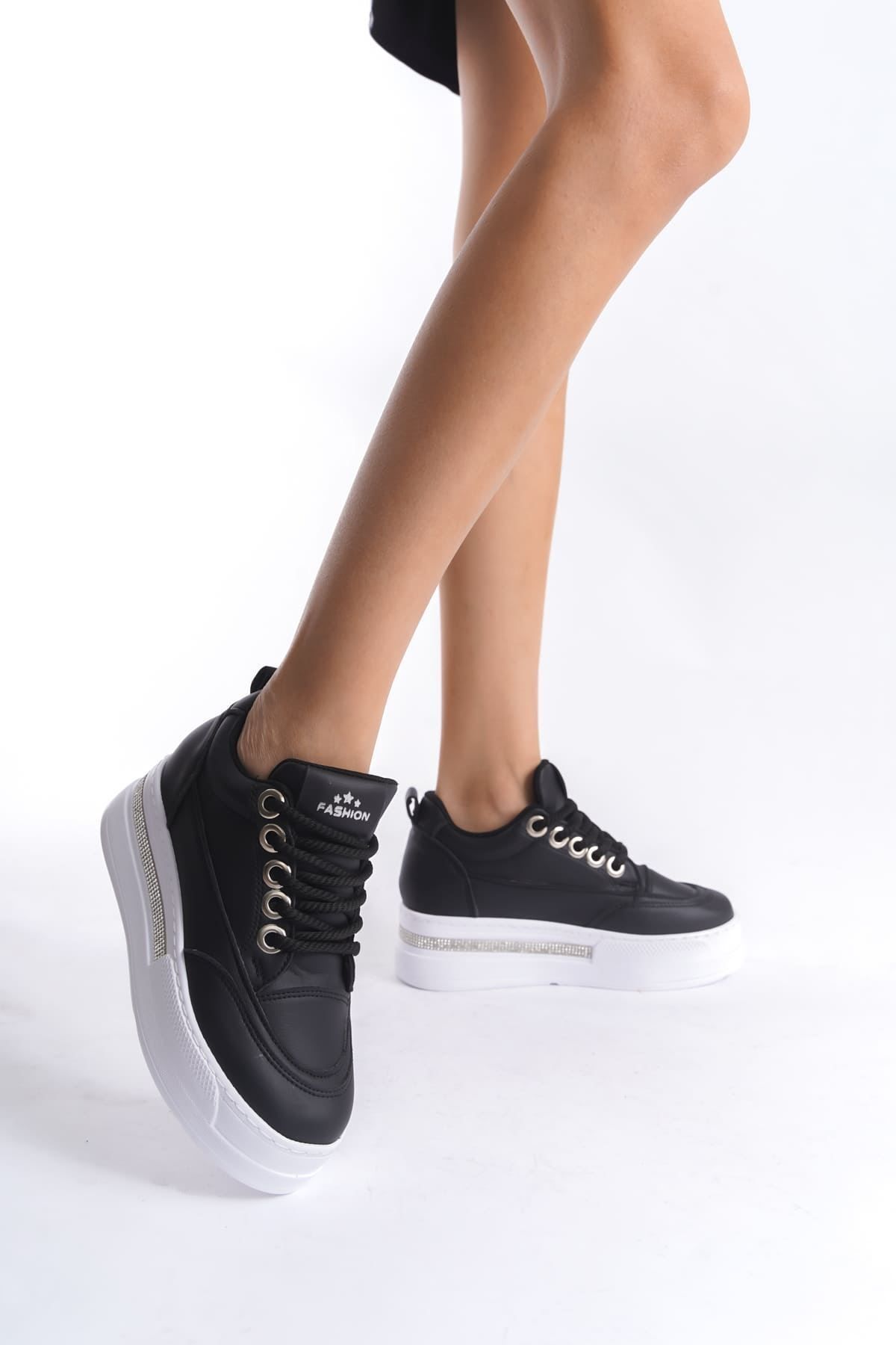 Zerenyus LUNORA Limited Series Siyah Beyaz Ortopedik Kadın Sneaker