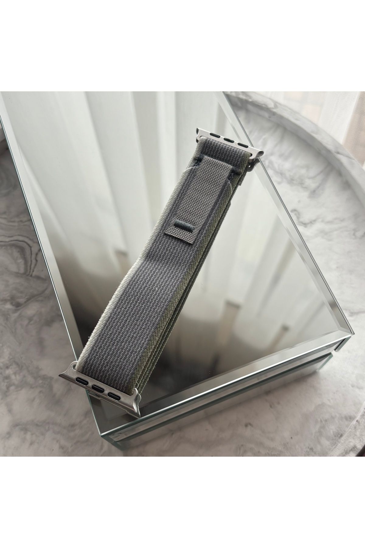 sayecase Apple Watch 6/7/SE/8/9 Serisi Uyumlu 42-44-45-49 MM Cırtcırtlı Kumaş Kordon