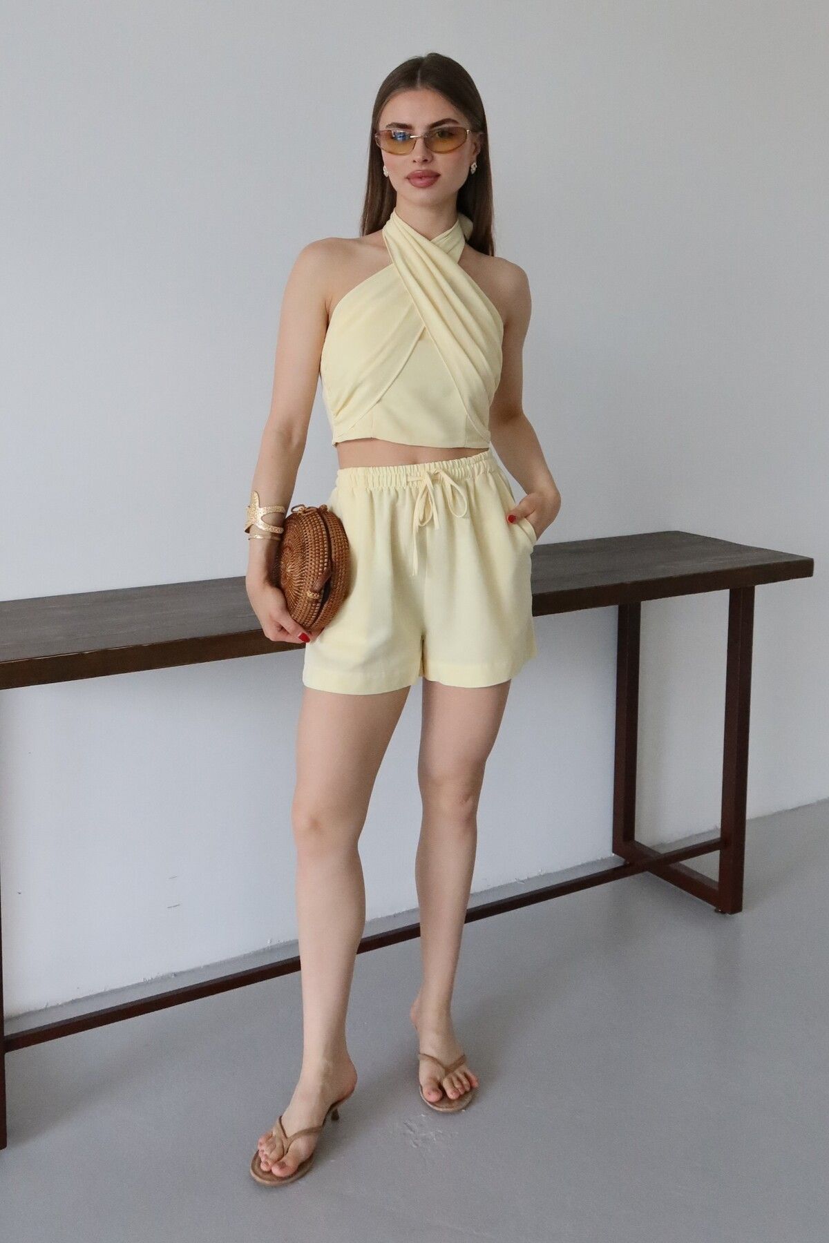 Laluvia Sarı Martina Boyundan Bağlı Büstiyer Şortlu Takım - 30361