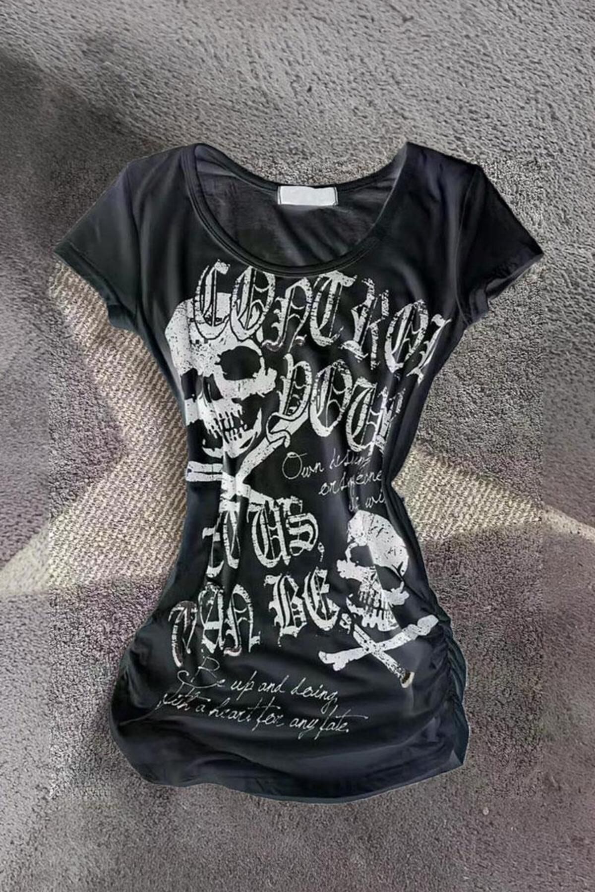 BALİNA Siyah Gothic Skulls Control Geniş Yaka Kısa Kollu Crop -ALH