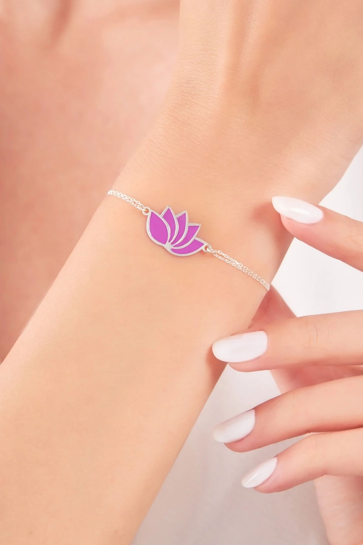 Sardeis 925 Ayar Gümüş Mor Lotus Tasarımlı Bileklik