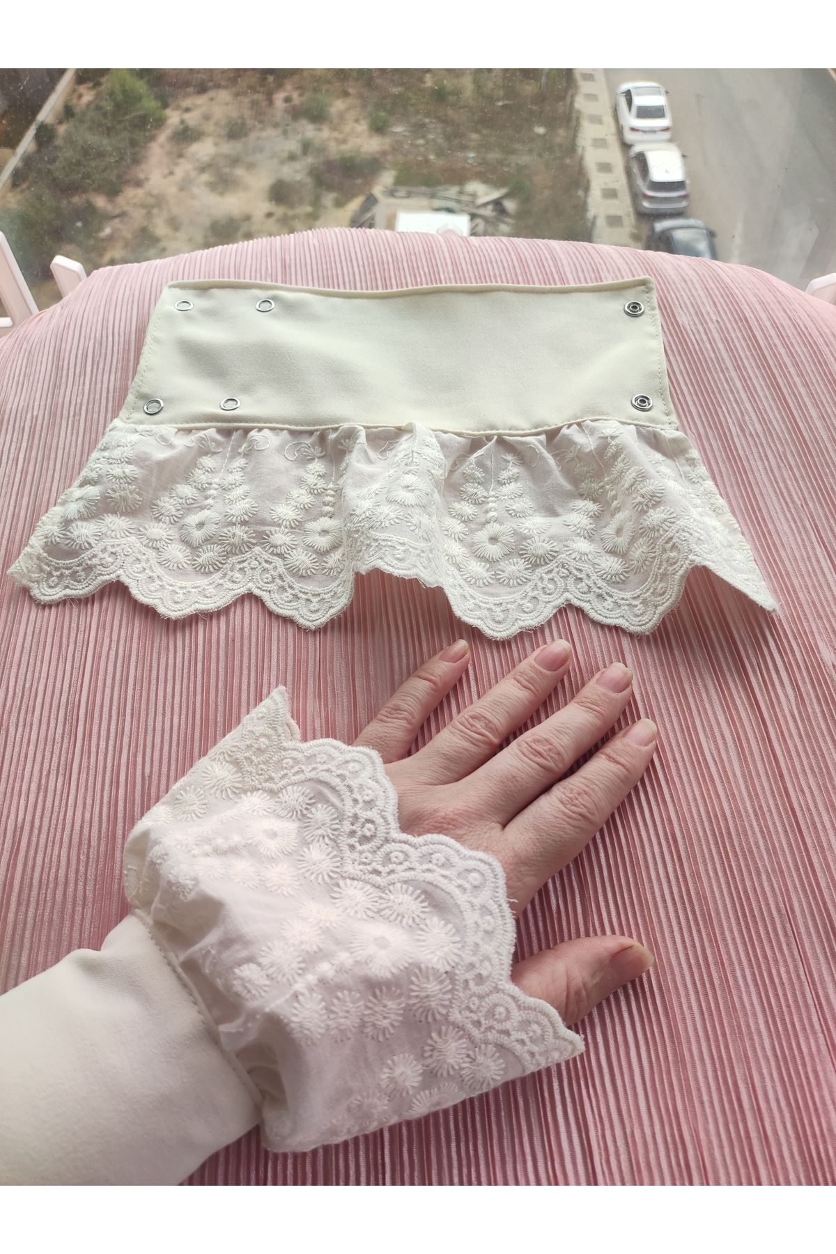 vintageX Krem rengi güpürlü uzatıcı seyyar kolluk