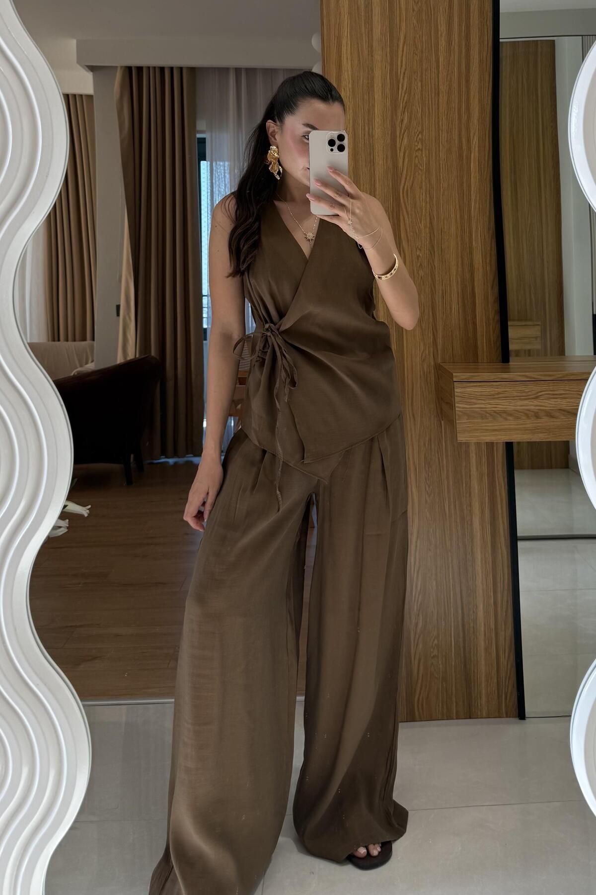Gizem Ecemiş Lunea Kahve Bağlamalı Takım
