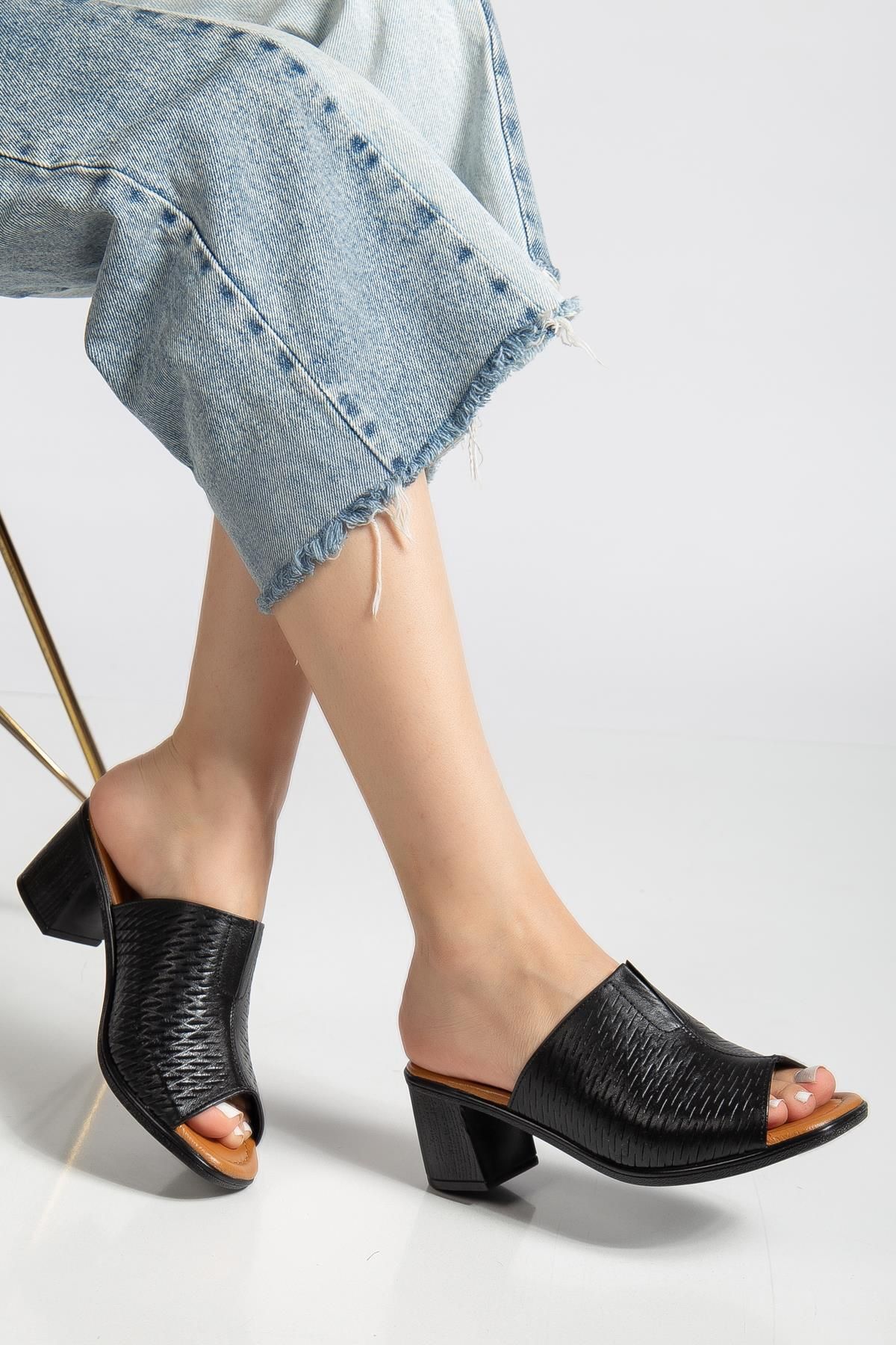 SUİNS SHOES Suins Gentle Model Hakiki Deri İşlemeli Terlik