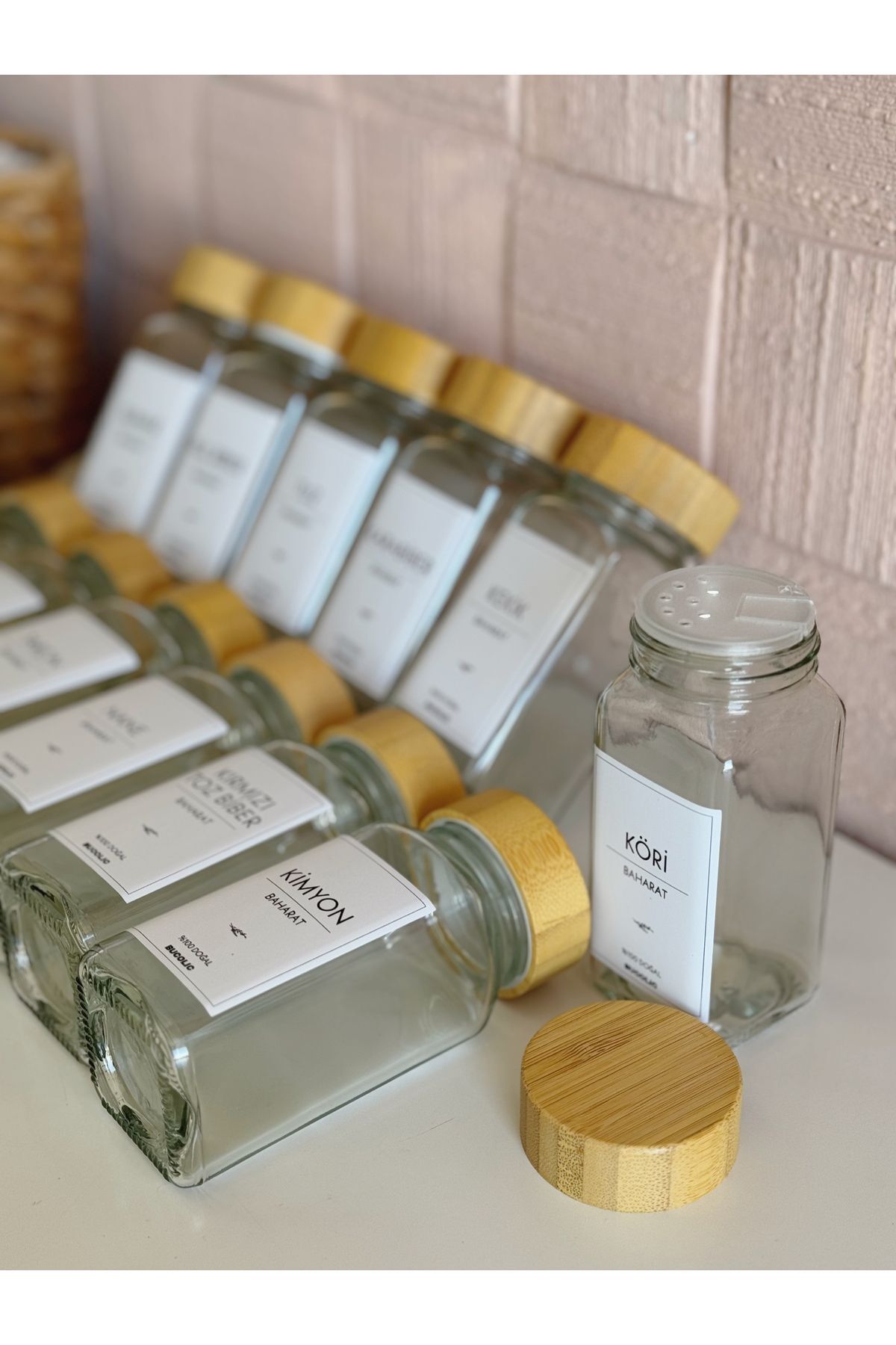 DORRY HOME 12'li Minimal Bambu Kapaklı Cam Baharatlık Seti Bucolic Tasarım Etiketli