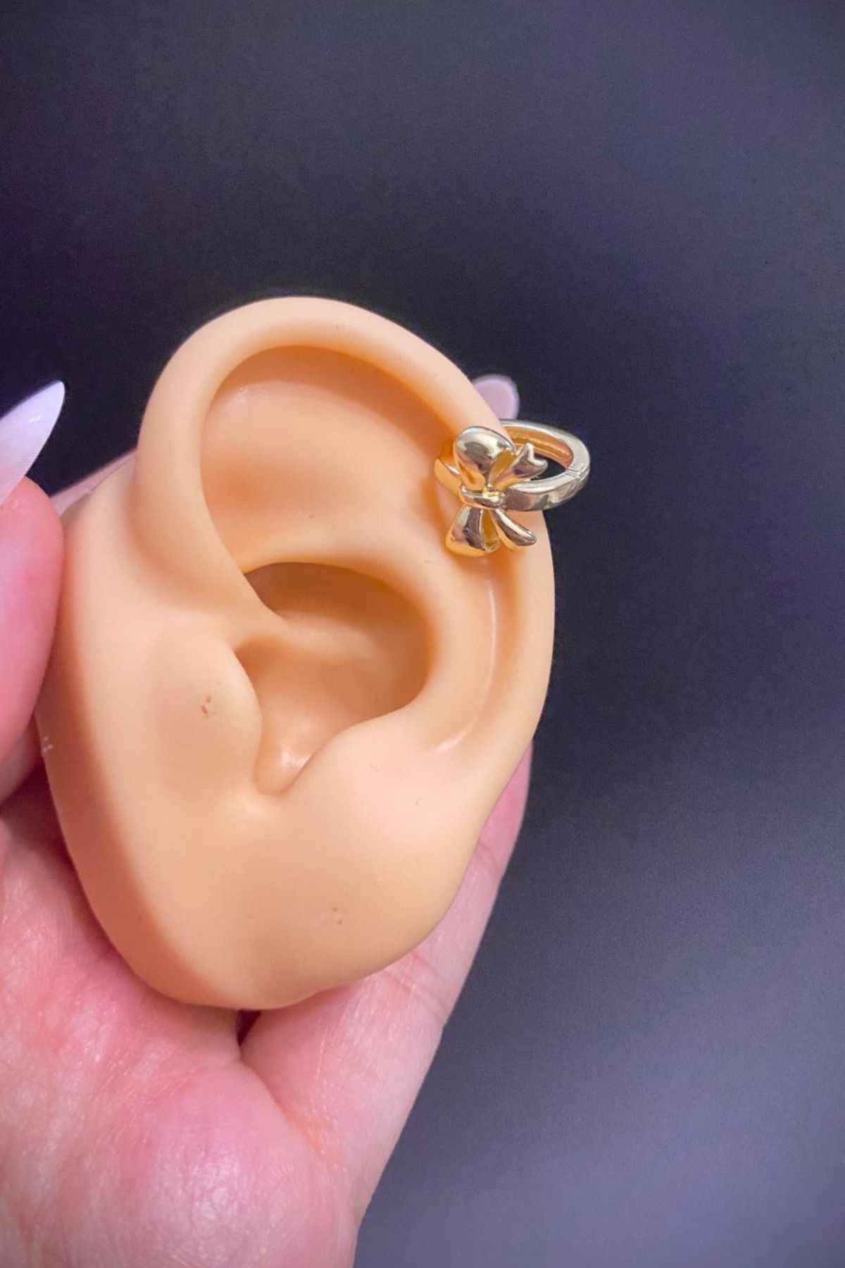 Blisse Piercing Kadın Gold Renk Fiyonk Figürlü 316L Çelik Helix Kıkırdak ve Lobe Piercing