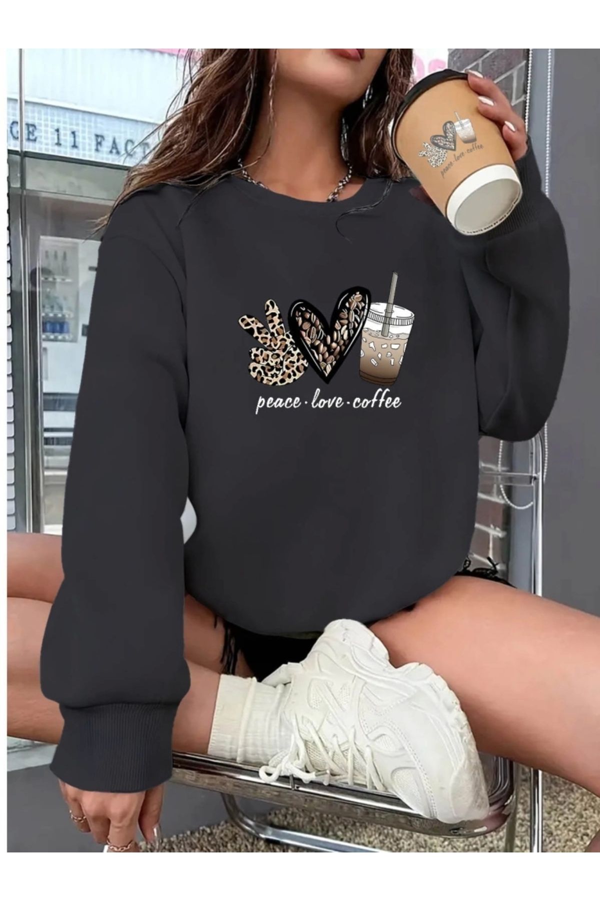 Butik Kadın Uzun Kollu Bisiklet Yaka Kalp Desenli Viskon Iki Iplik Bluz