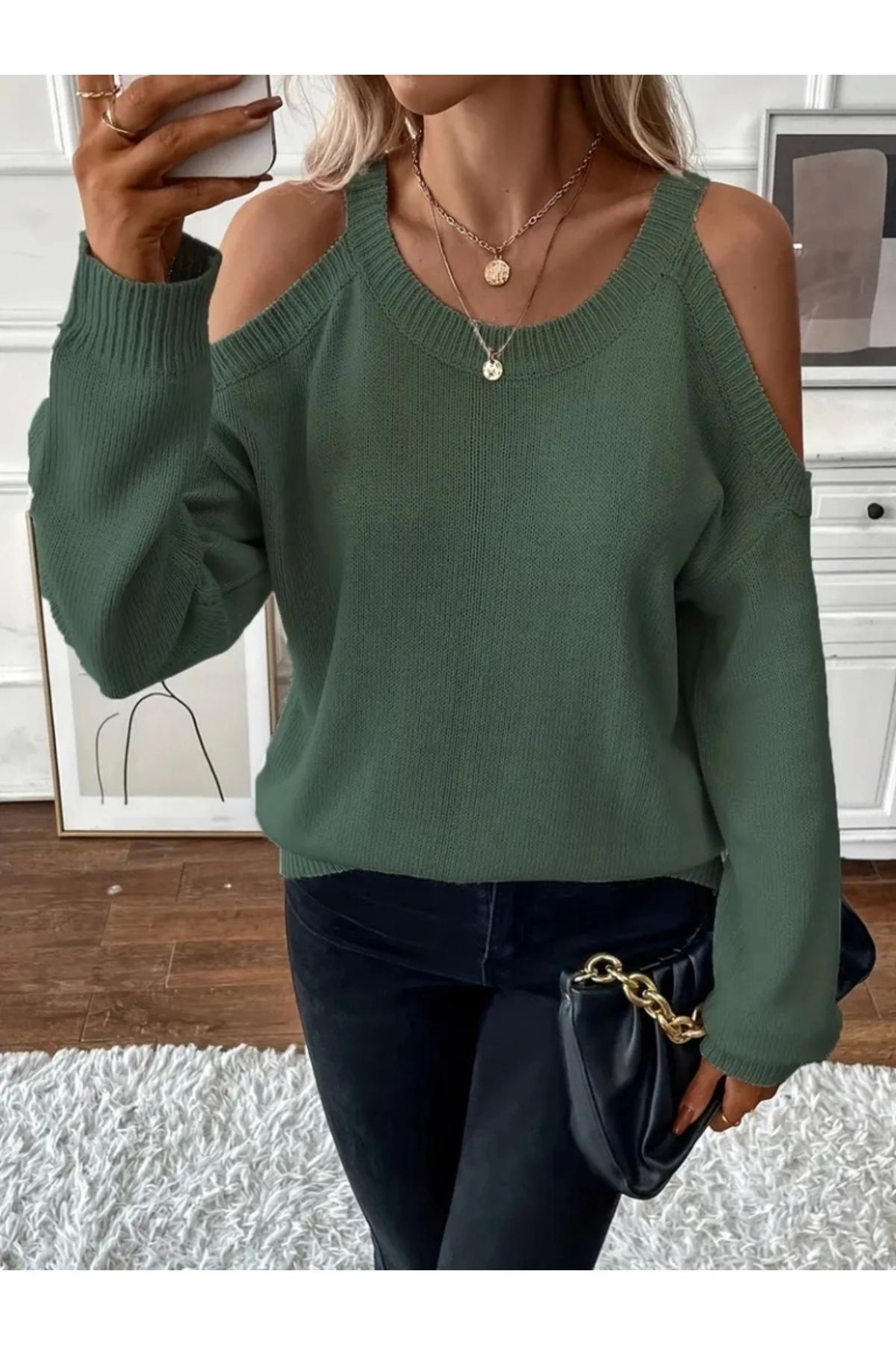 Butik Kadın Uzun Kollu Omuzlardan Açık Askılı Yuvarlak Yaka Triko Bluz