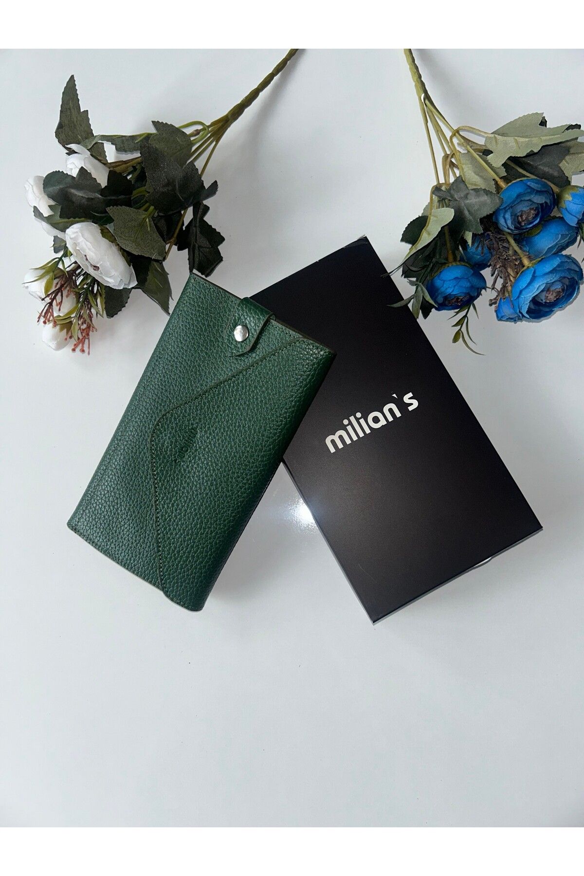 Milian's MİLİAN'S 3502 Hakiki Deri Kadın Cüzdan Telefon Bölmeli El Yapımı Şık & Kullanışlı Yeşil Renk