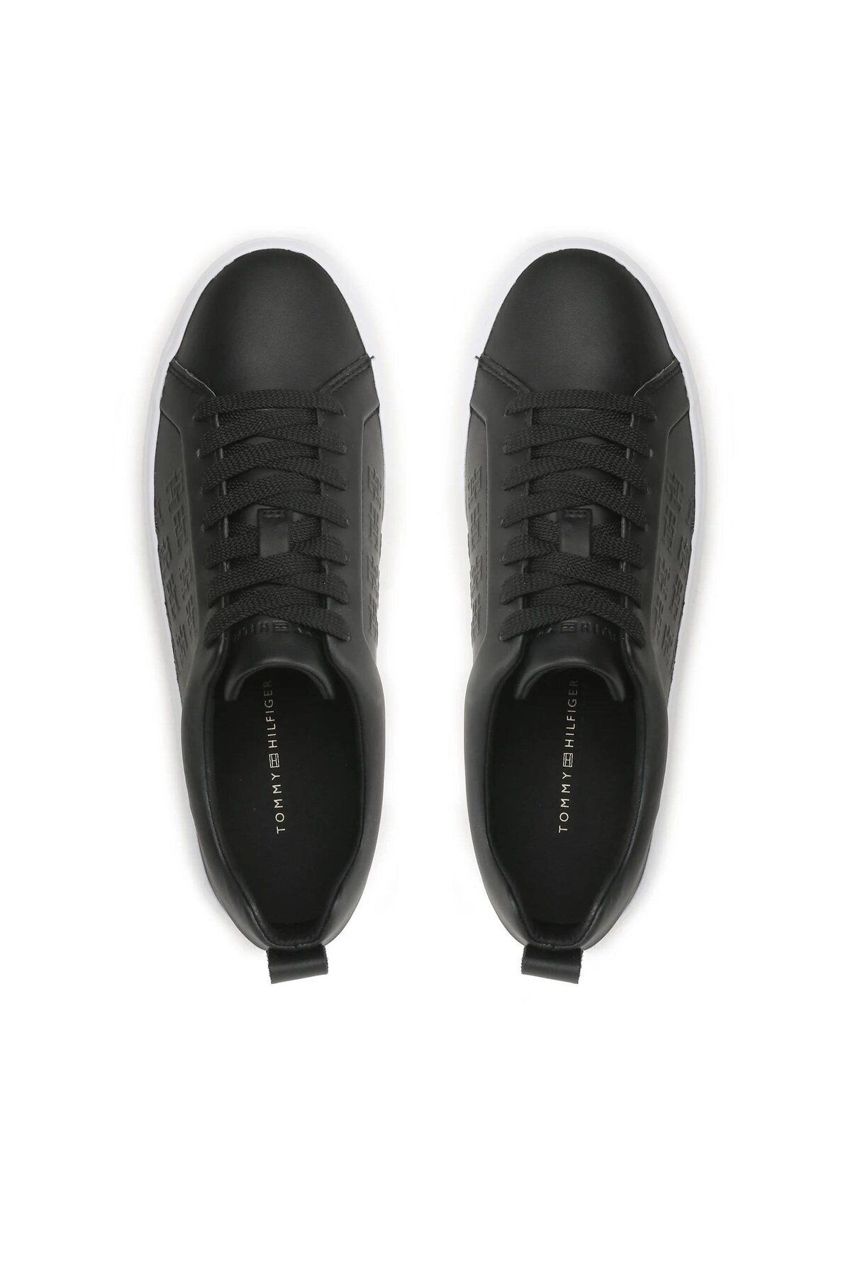 Tommy Hilfiger-TH Embossed Vulc Sneaker - Comfortable and Stylish 5