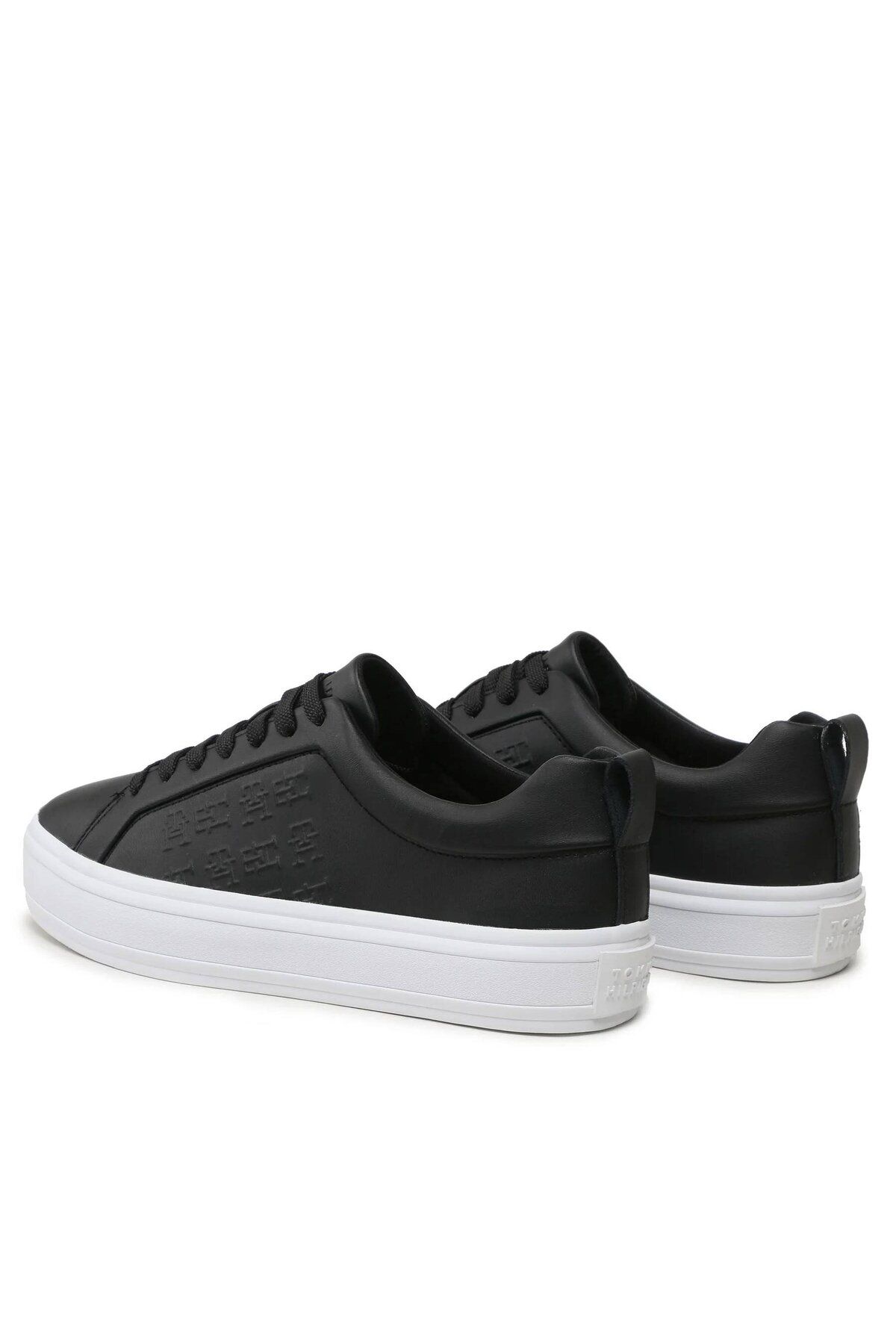 Tommy Hilfiger-TH Embossed Vulc Sneaker - Comfortable and Stylish 3