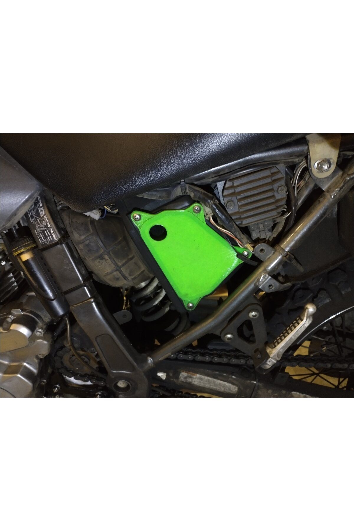 Lucest Suzuki DR650 Uyumlu  Hava Kutusu Kapakları - Stok ve Delikli (Plastik Aparattır!!!)