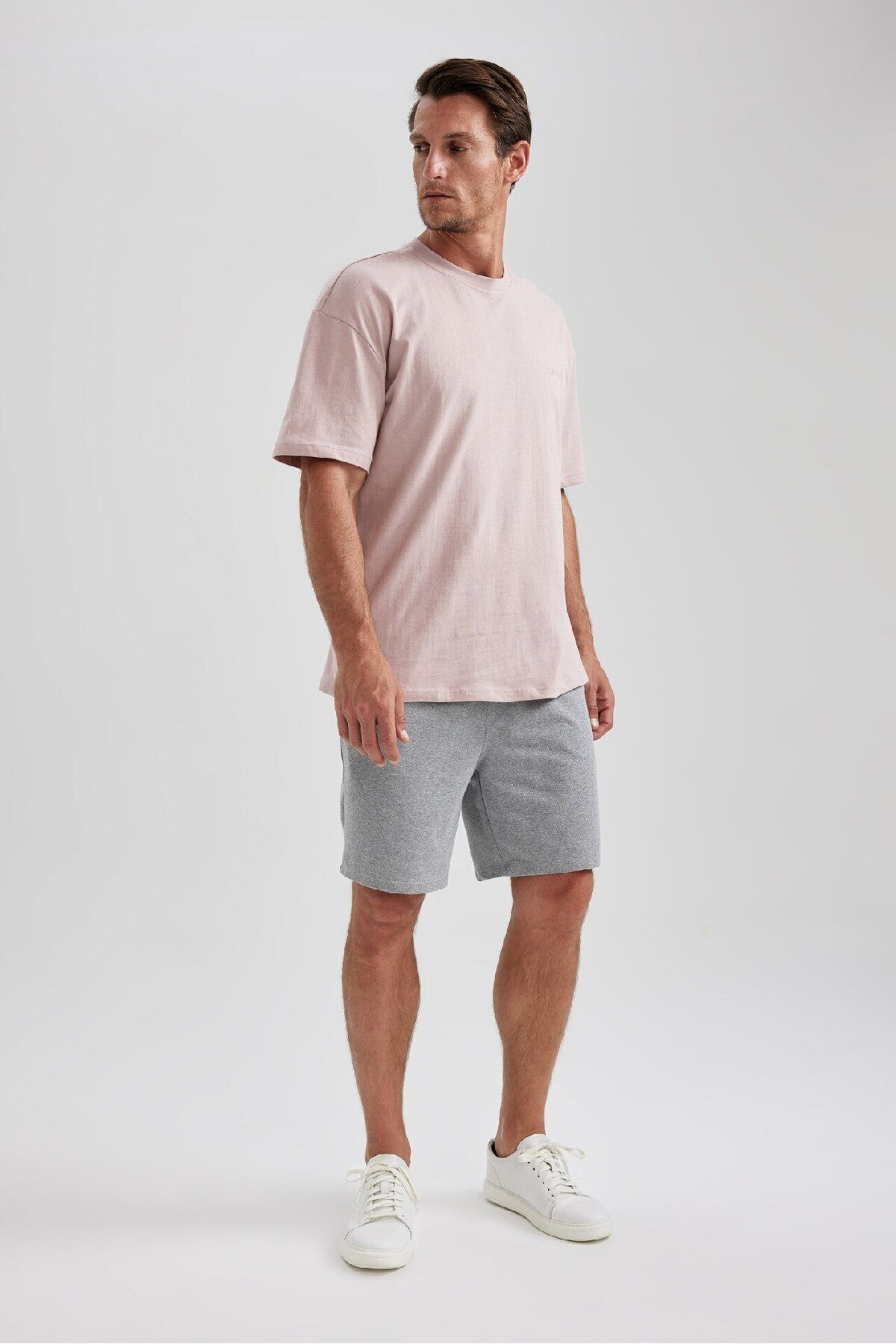 DeFacto-Regular Fit Shorts B0650Axns 4