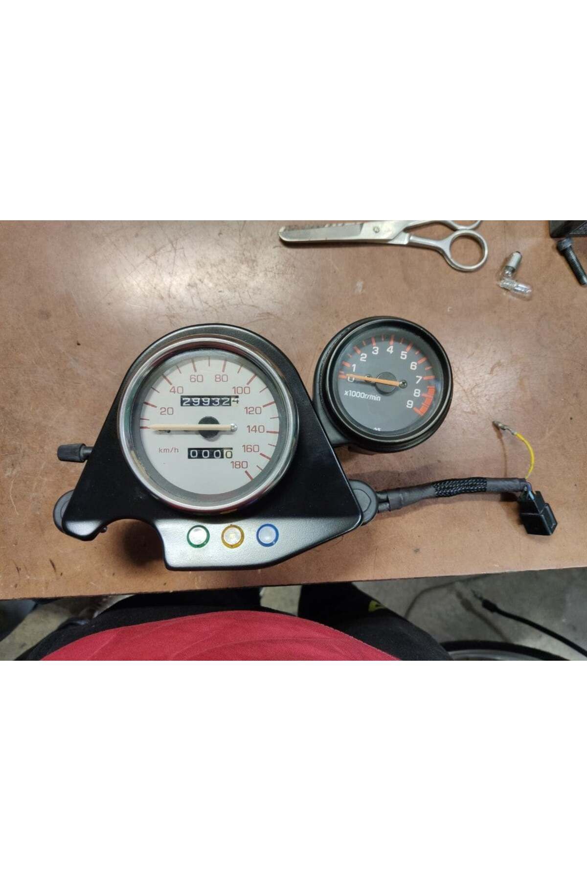 Lucest Yamaha SRX400/600 Gösterge Paneli  Uyumlu  Onarım Kiti (Plastik Aparattır!!!)