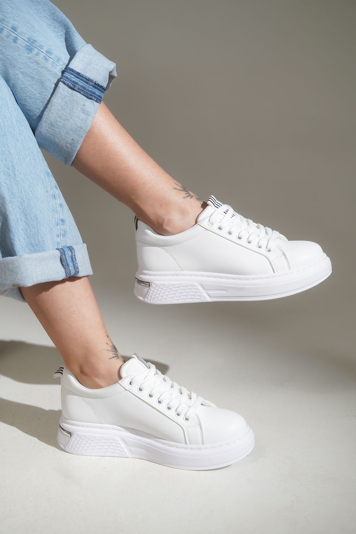 lovitto Bağcıklı Kalın Taban Sneaker