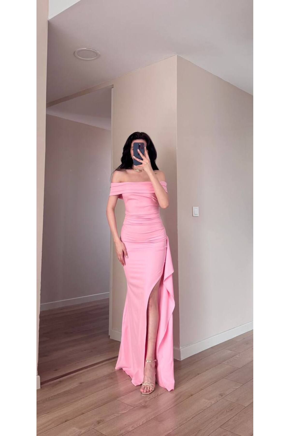 LOCH BUTİK Kadın Pembe Yırtmaçlı Yakası Pileli Midi Elbise