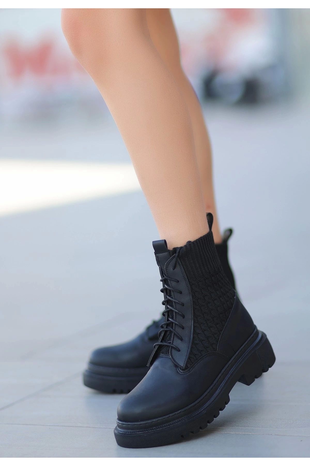 OurStyles Utag Siyah Cilt Bağcıklı Bot