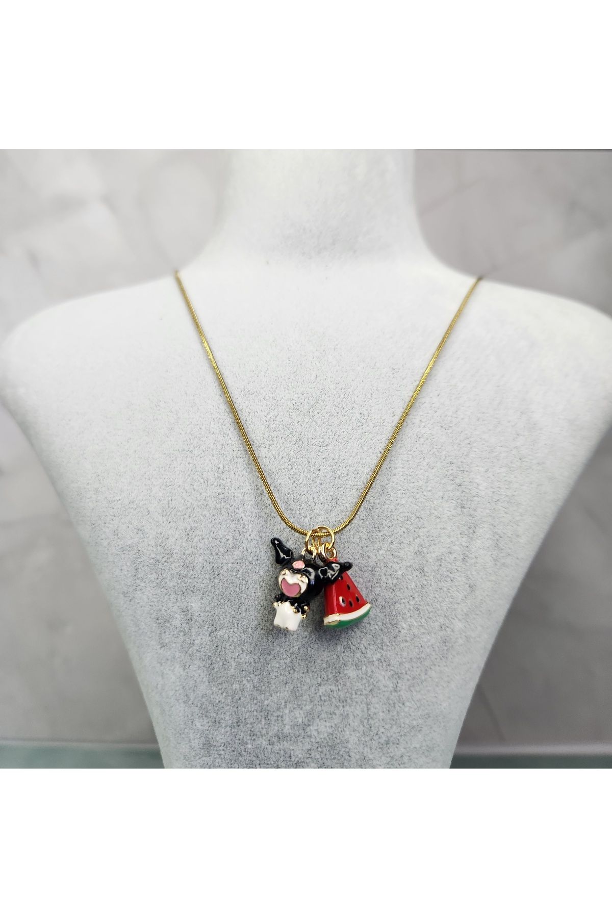 KERİMOĞLU 🎀 Kawaii Karakter ve Karpuza Benzetmeli Altın Renk Charm Kolye