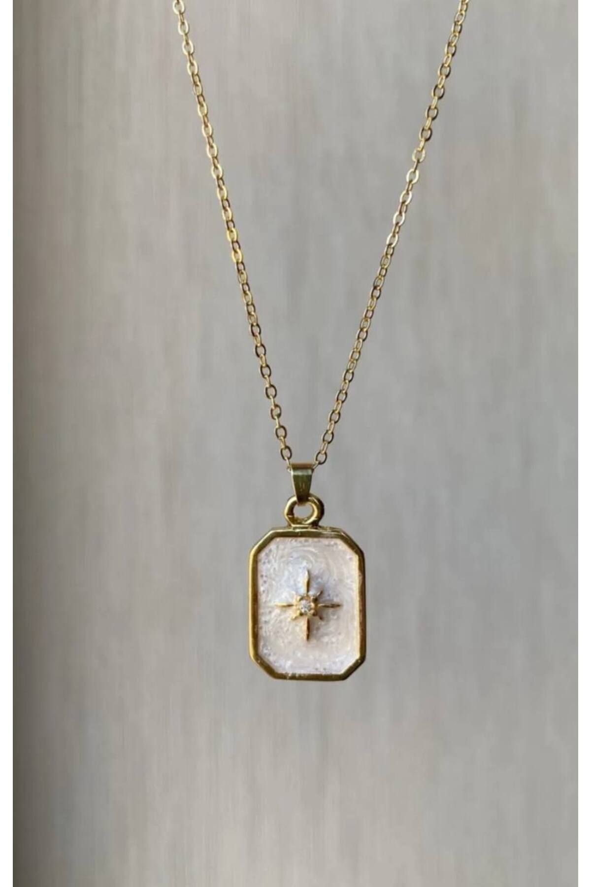 HND collection Dikdörtgen Görünümlü Yıldız Motifli Koly