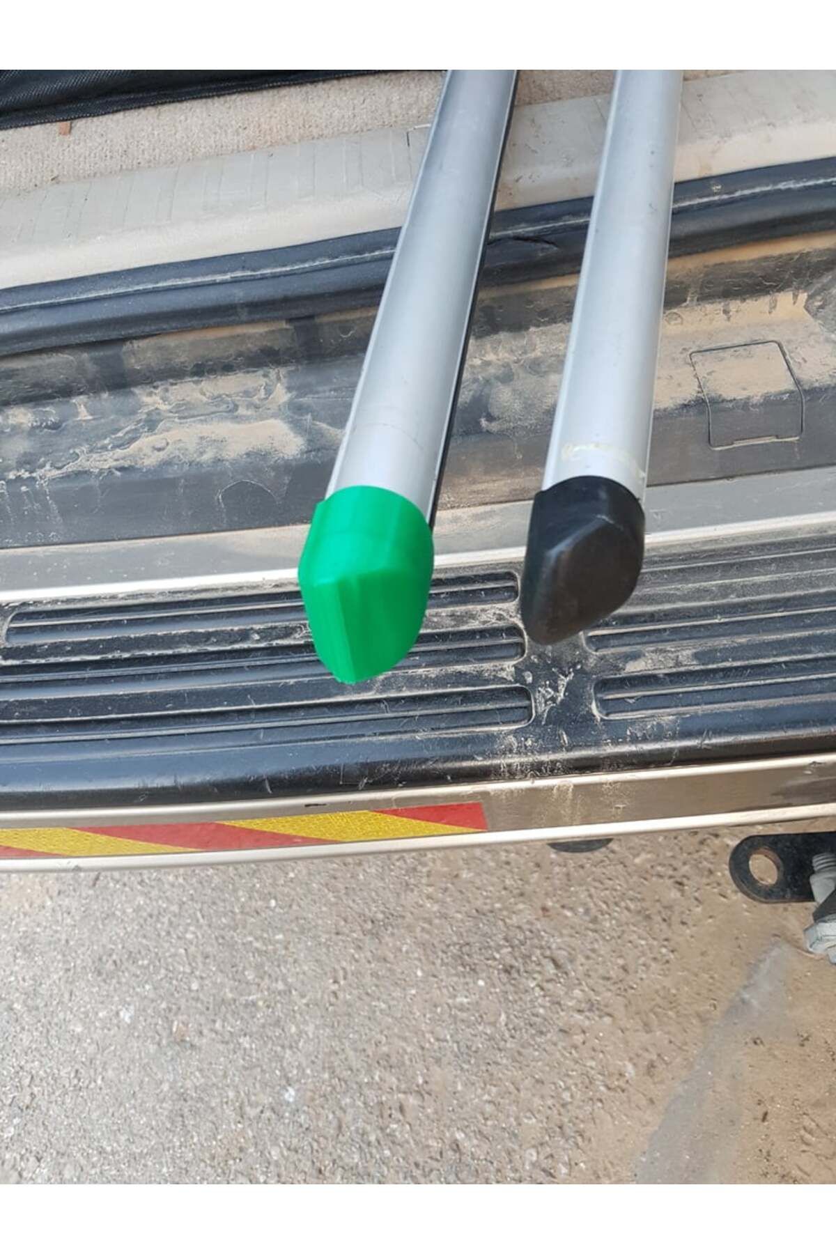 Lucest Araba çatı rafı çubuğu bitiş (Plastik Aparattır!!!)