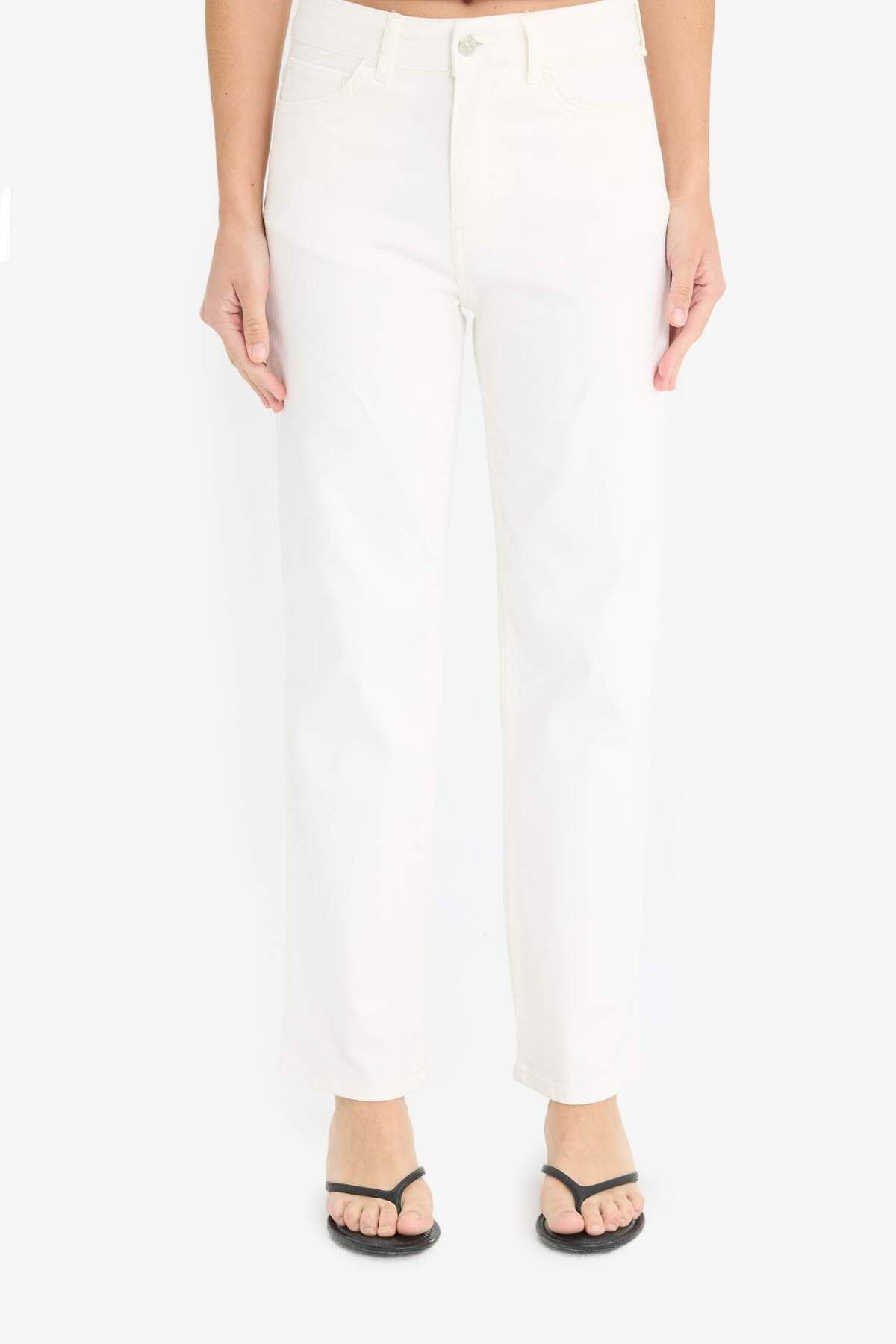 DeFacto Comfort Straight Normal Bel Bilek Boy Beyaz Jean Pantolon F6174AX25HS
