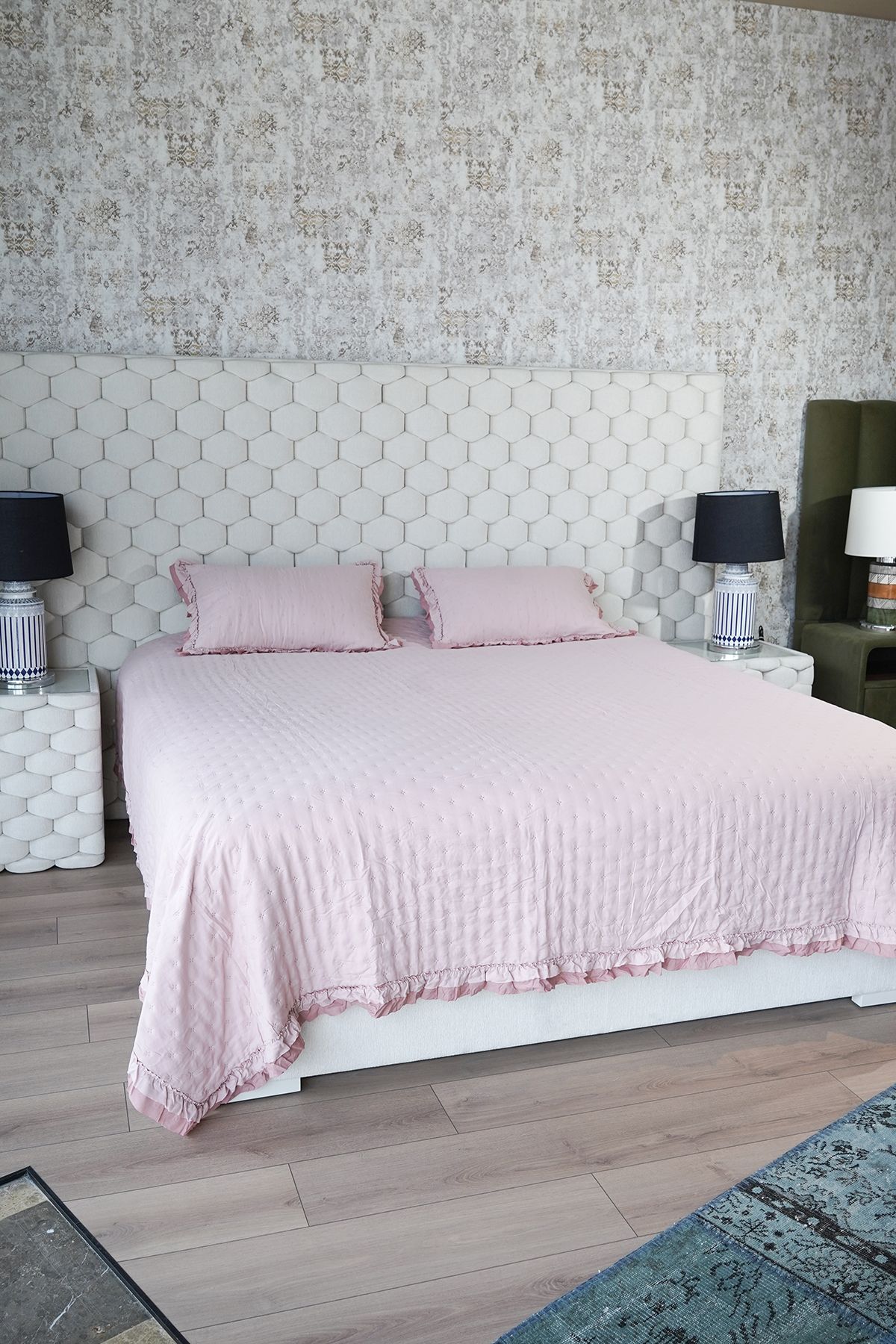 Dainty Home -lara- Pudra Rengi çift Kişilik Fırfırlı yatak örtüsü Takımı