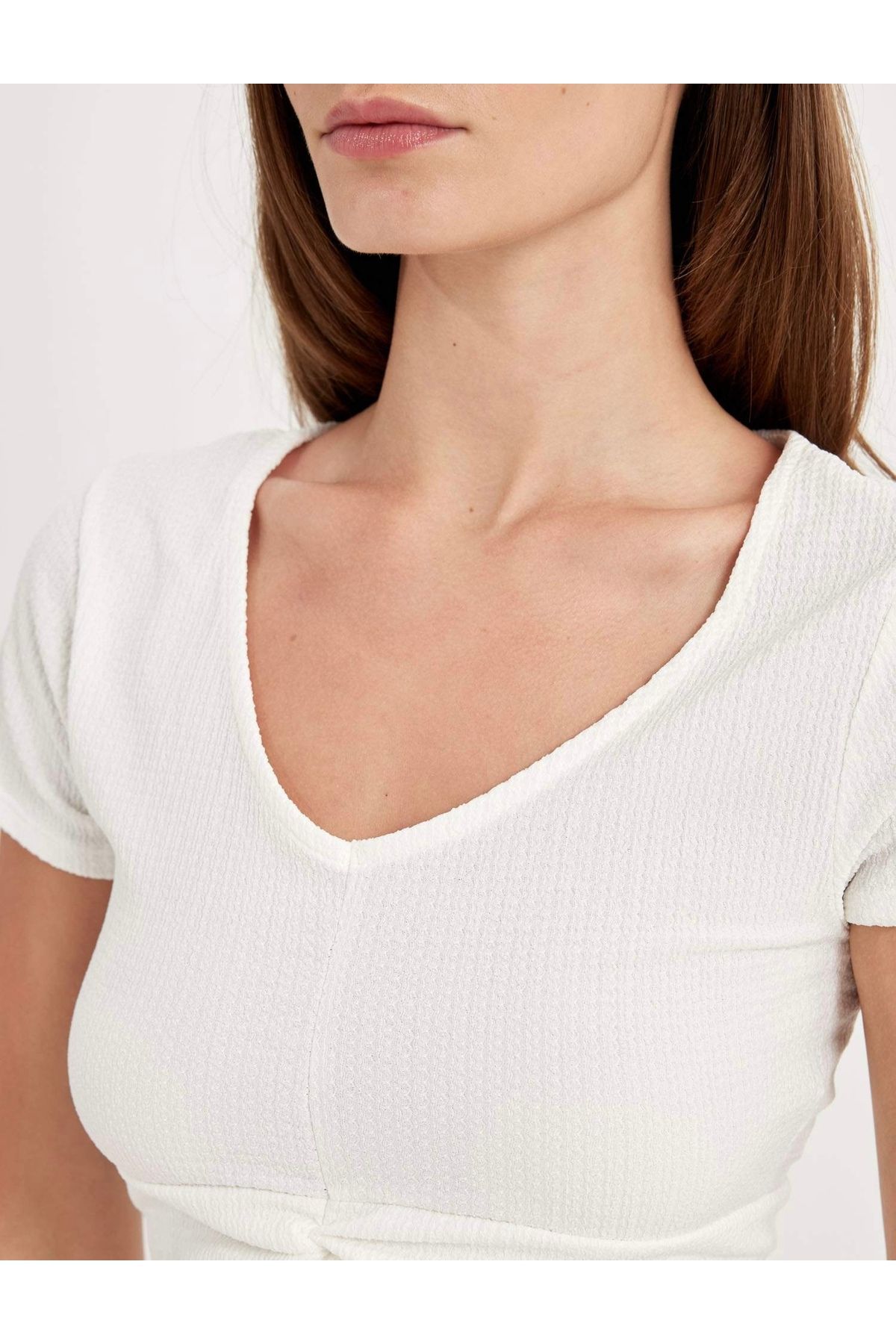 ESCE Göğüs Dekolteli Vyaka Kadın Crop Tshirt