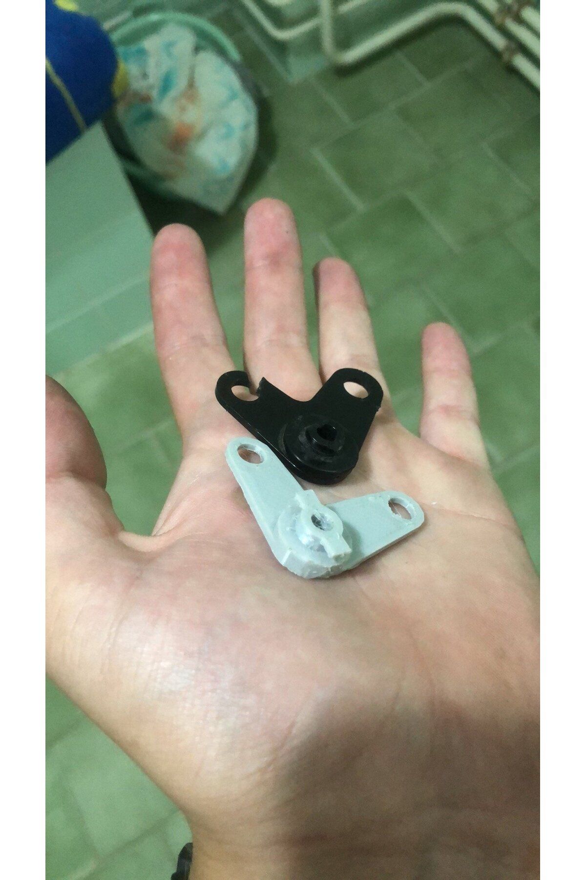 Lucest Felicia kapı kilit çubuğu / kapı kilit kolu (Plastik Aparattır!!!)