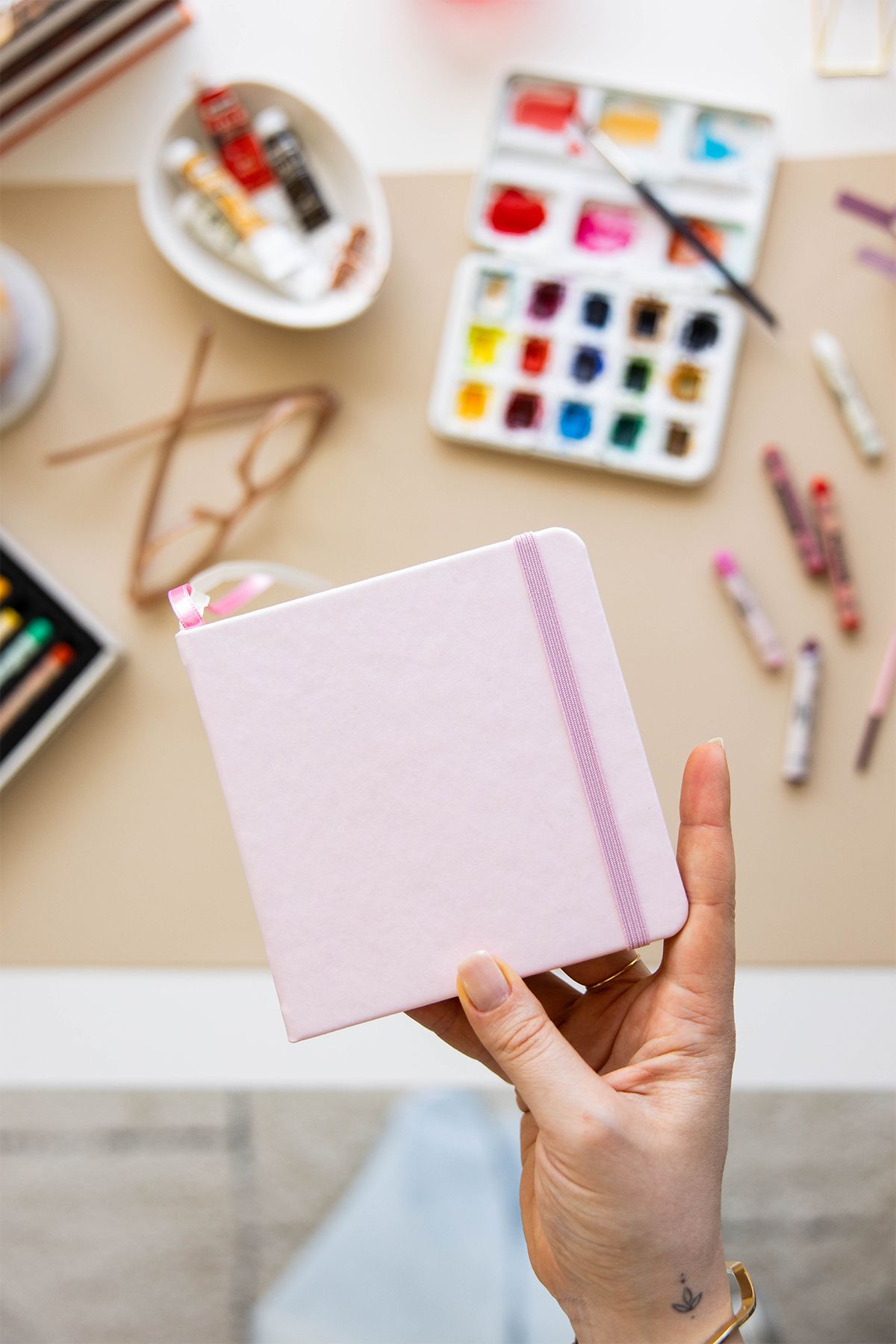 PAPERORA 12x12 Cm Sert Kapak 80 Yaprak 140 Gr. Eskiz Defteri - Sketch Book - Pembe