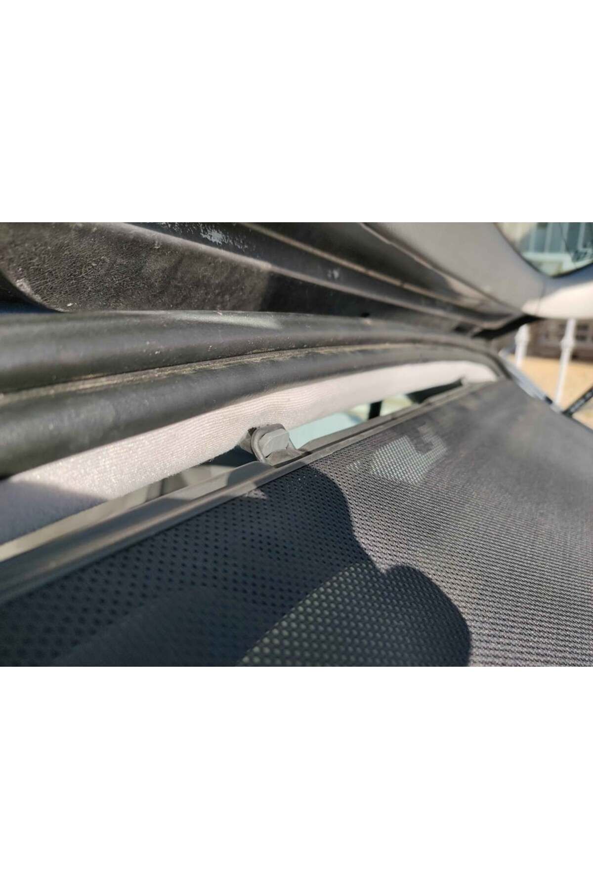 Lucest Renault Laguna Arka Güneşlik Klipsi (Plastik Aparattır!!!)