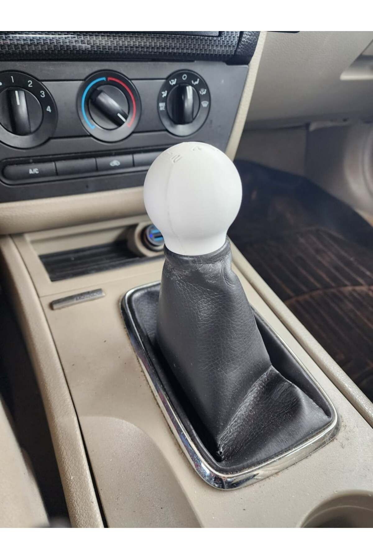 Lucest Mazda / Ford 5 vites değiştirme düğmesi - M10x1.25 herhangi bir şey için (Plastik Aparattır!!!)