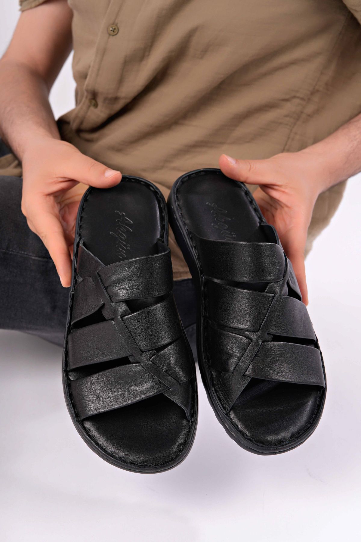 Akgün Terlik Erkek Hakiki Deri Siyah Comfort Taban Rahat Terlik