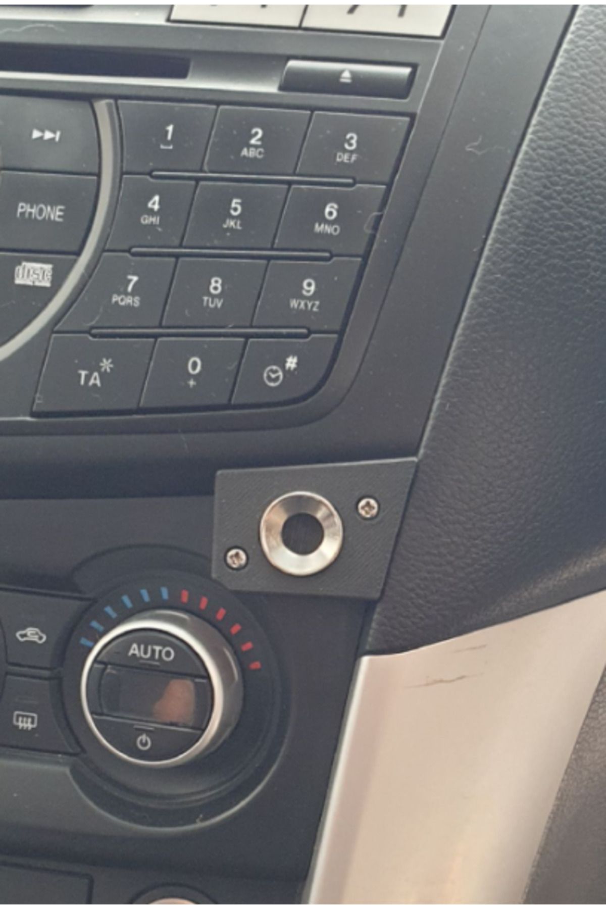 Lucest UHF Dağı Mazda BT50 UP (Plastik Aparattır!!!)