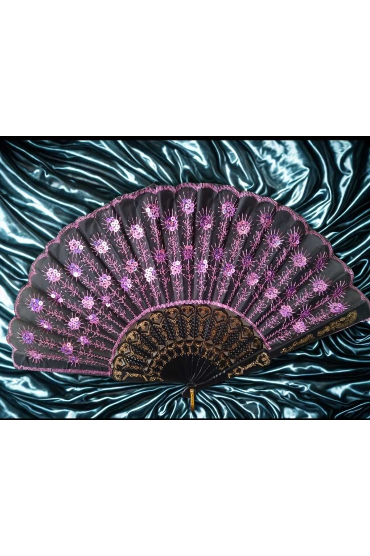 ELEGANT DREAM Yelpaze Siyah Üzerine Lila Yansımalı Pullarla Süslenmiş