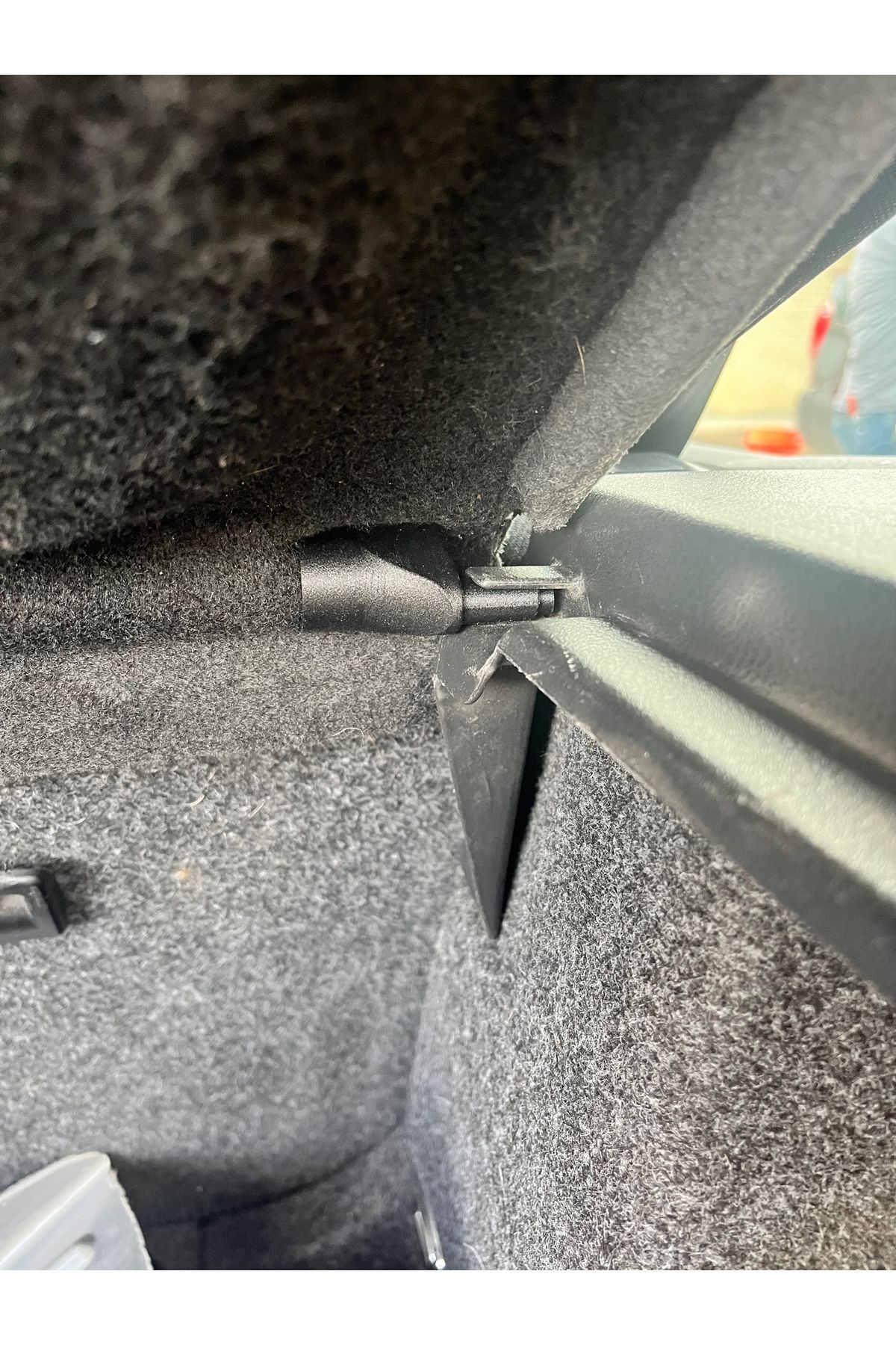 Lucest Parsel rafı/kargo kapağı için menteşe, VW MK4 Golf/GTI (Plastik Aparattır!!!)