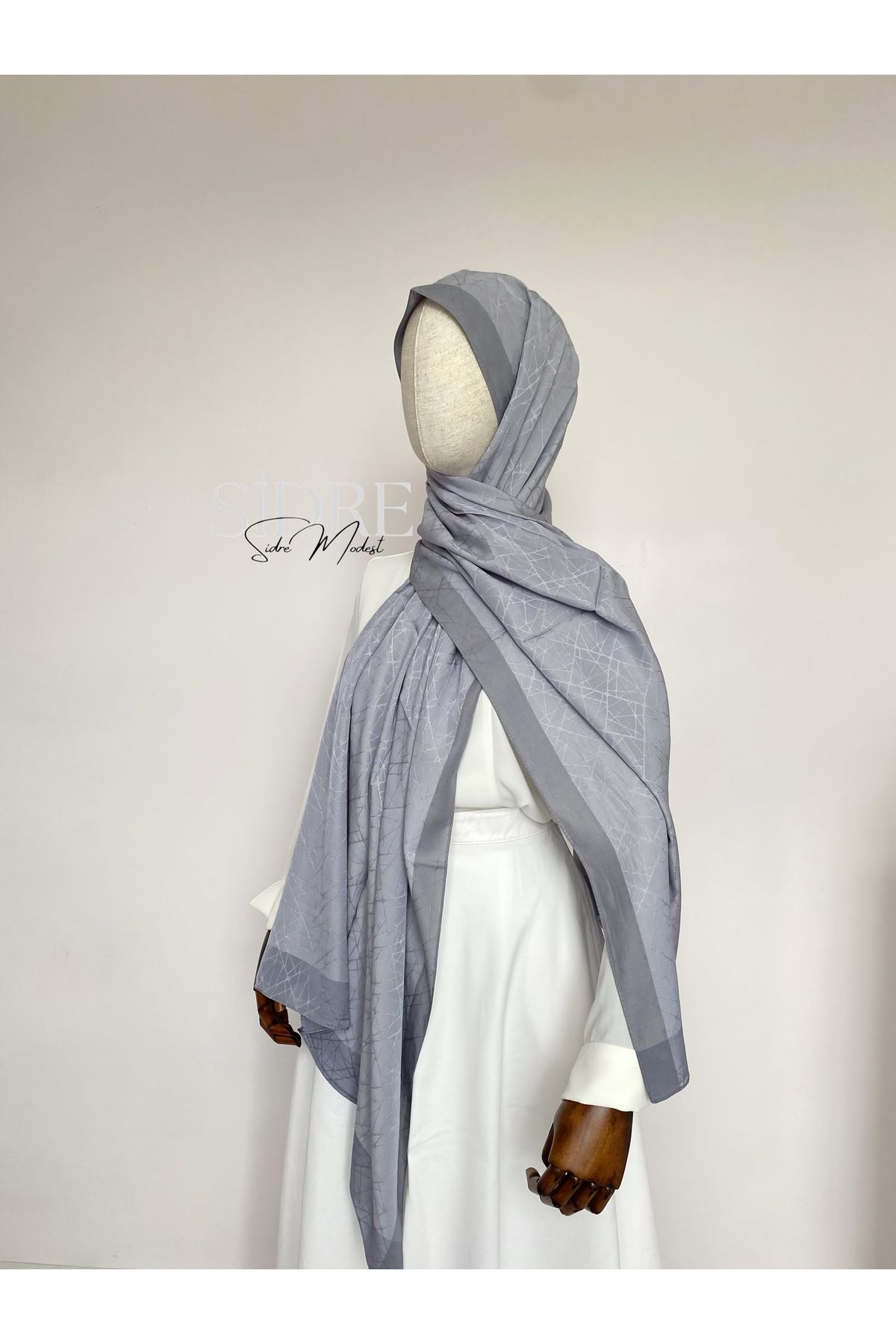 SİDRE MODEST Kendinden Desenli Gri Şal