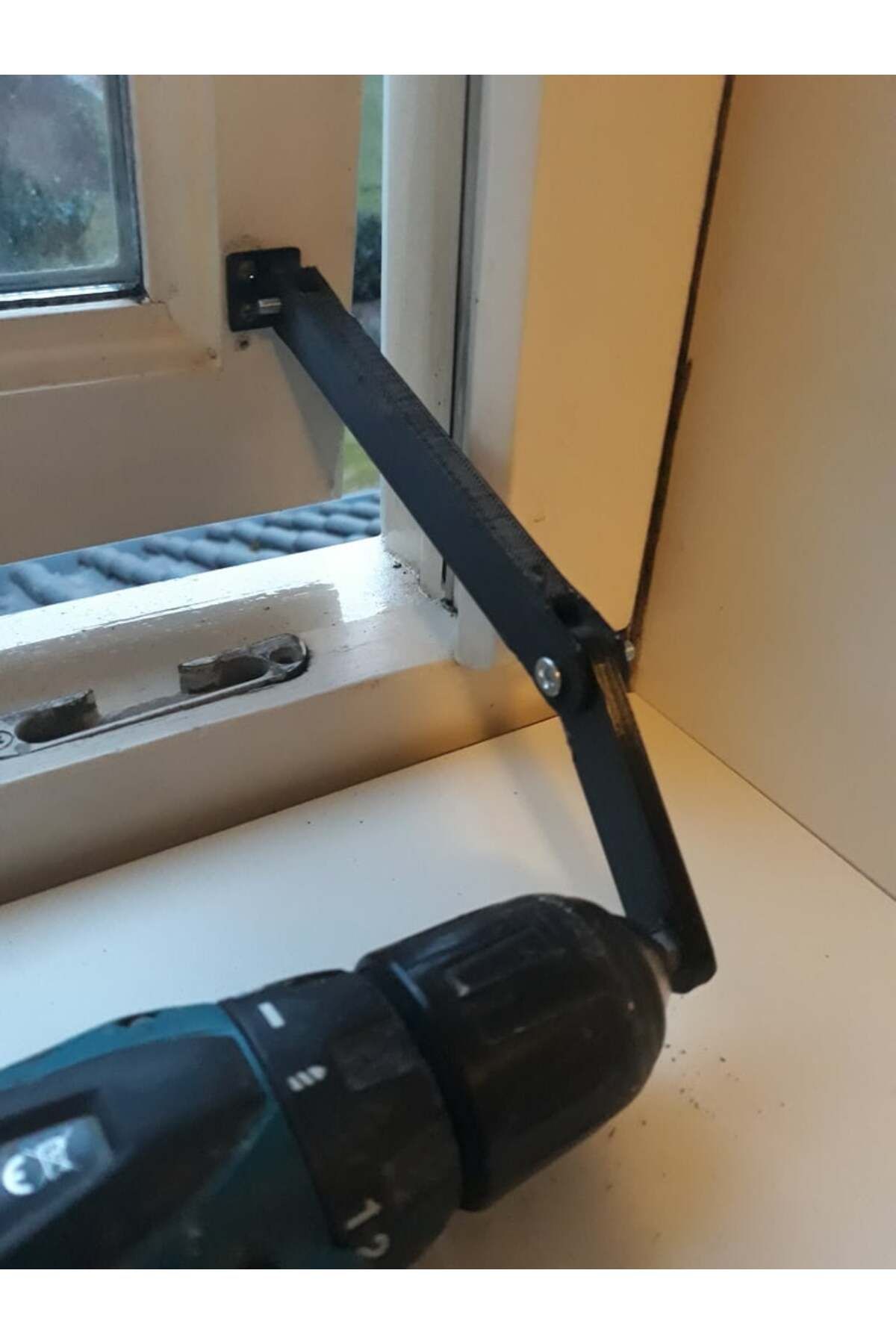Lucest Matkaplı pencere açıcı (Plastik Aparattır!!!)