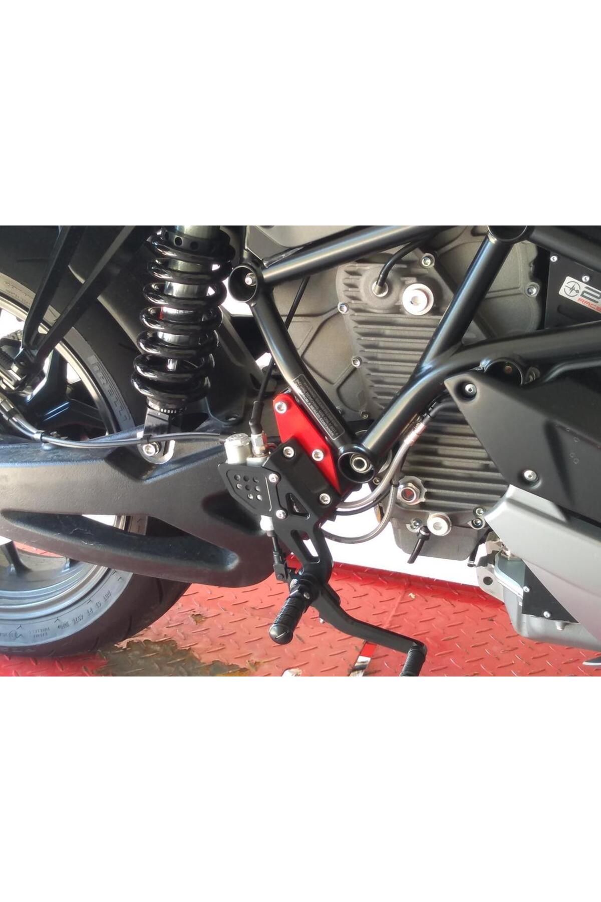 Lucest Energica Esseesse9 Uyumlu Footpeg Alçlık Şablonları (Plastik Aparattır!!!)
