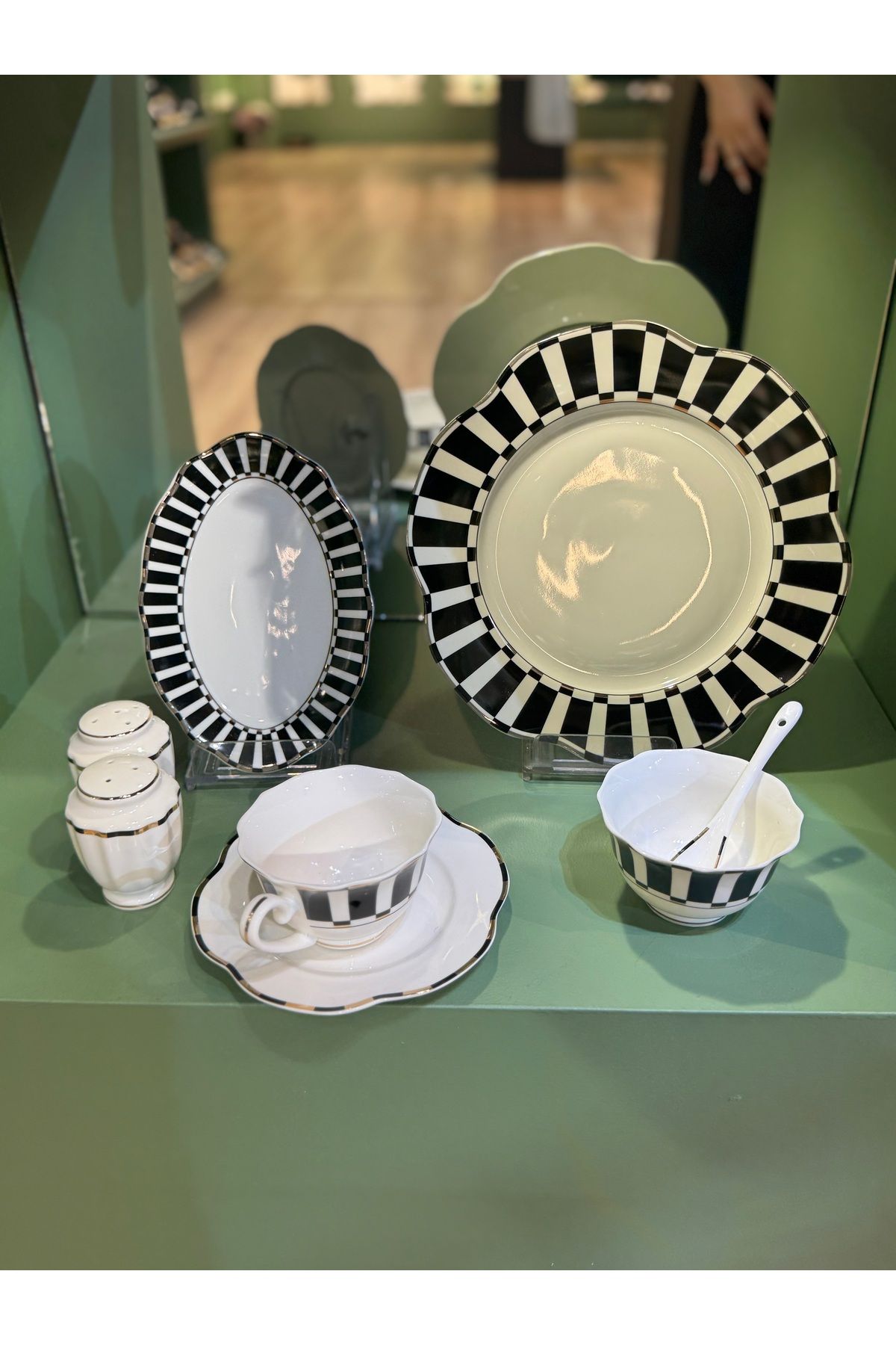 hediye ESTERHOMEDECOR 6 Kişilik 42 parça porselen kahvaltı takımı