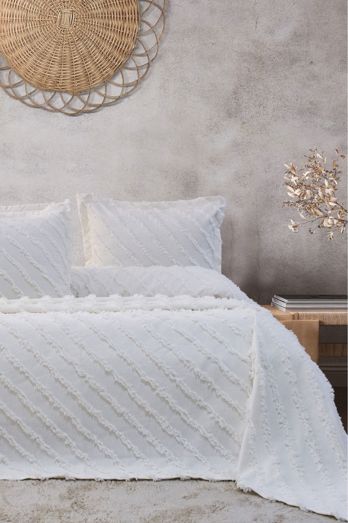 lusso stile Vitelli Tek Kişilik Püsküllü Yatak Örtüsü 180 x 250 Tek Yastık Single