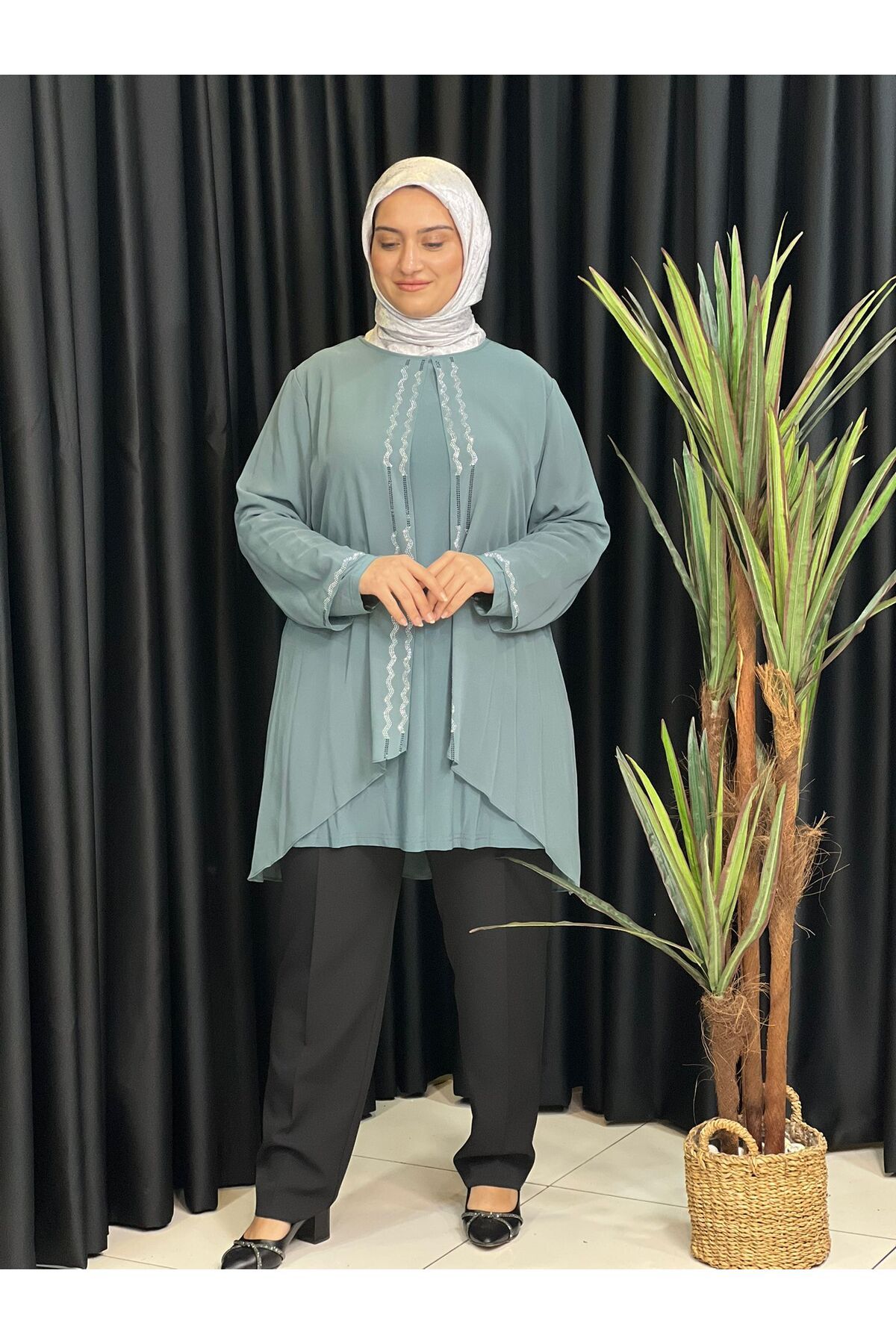 Butik büyük beden Önü Taşlı Şifon Tunik