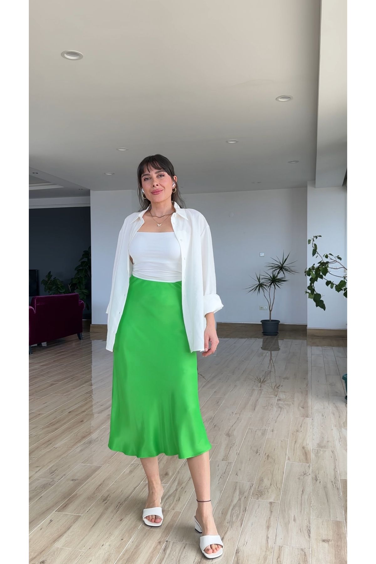 AYSEGUL SOZKESEN Yeni Renk Midi Boy Beli Lastikli Saten Etek