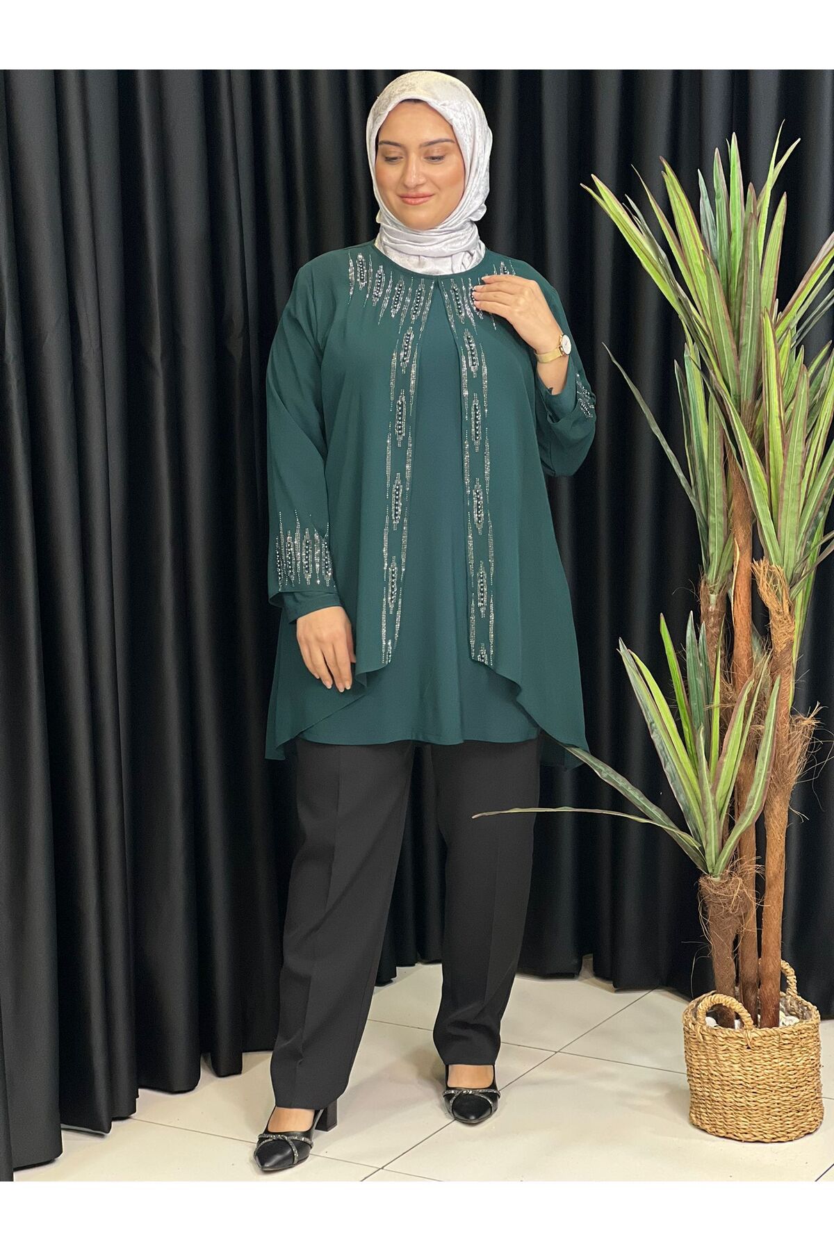 Butik büyük beden Önü Taşlı Şifon Tunik