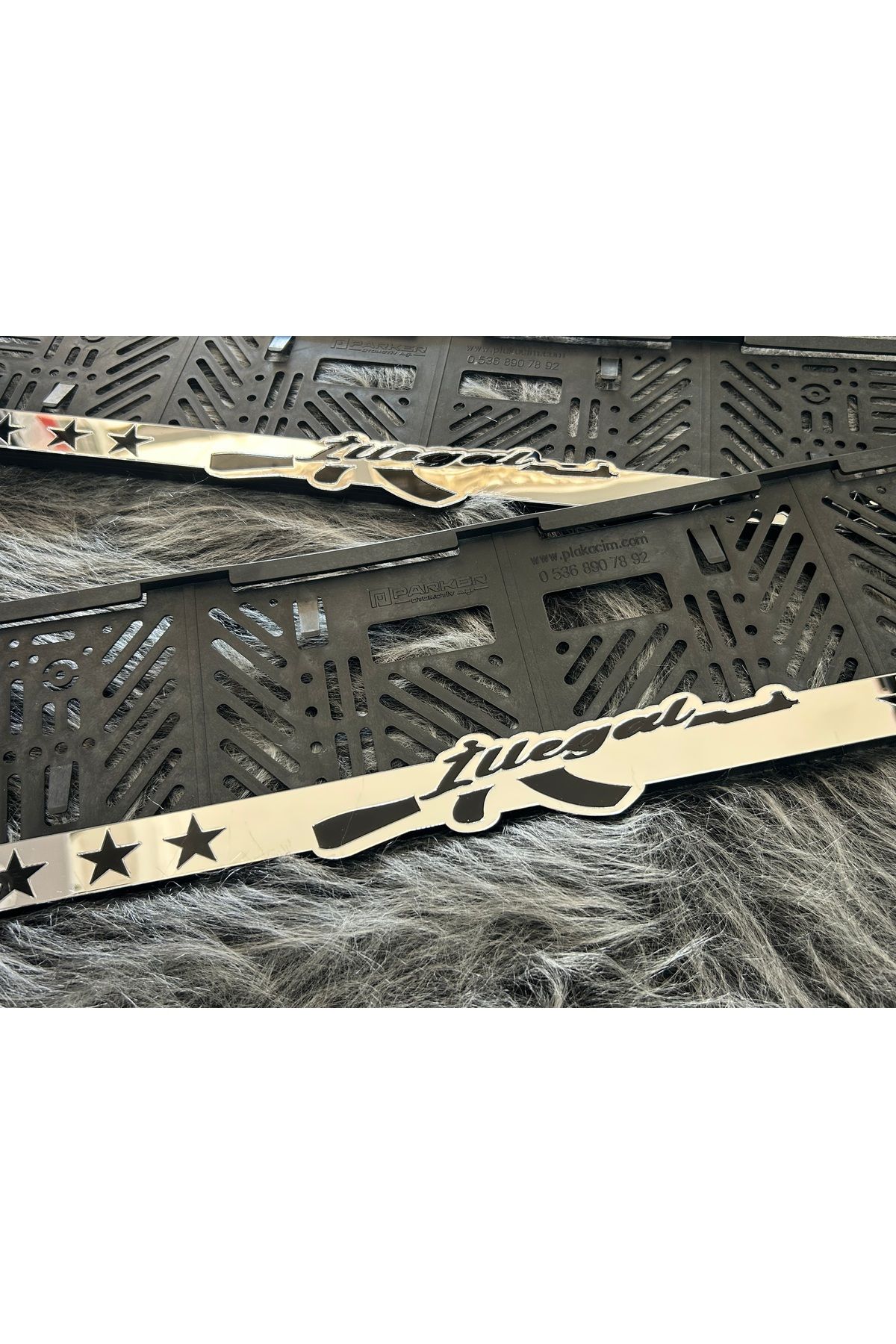 MERLINS OTO Merlins 3D Kabartmalı Pleksi Oto Plakalığı