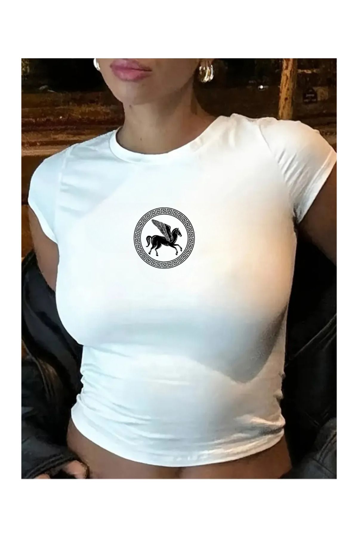Touz Moda Pegasus Baskılı Beyaz Body Crop Bluz