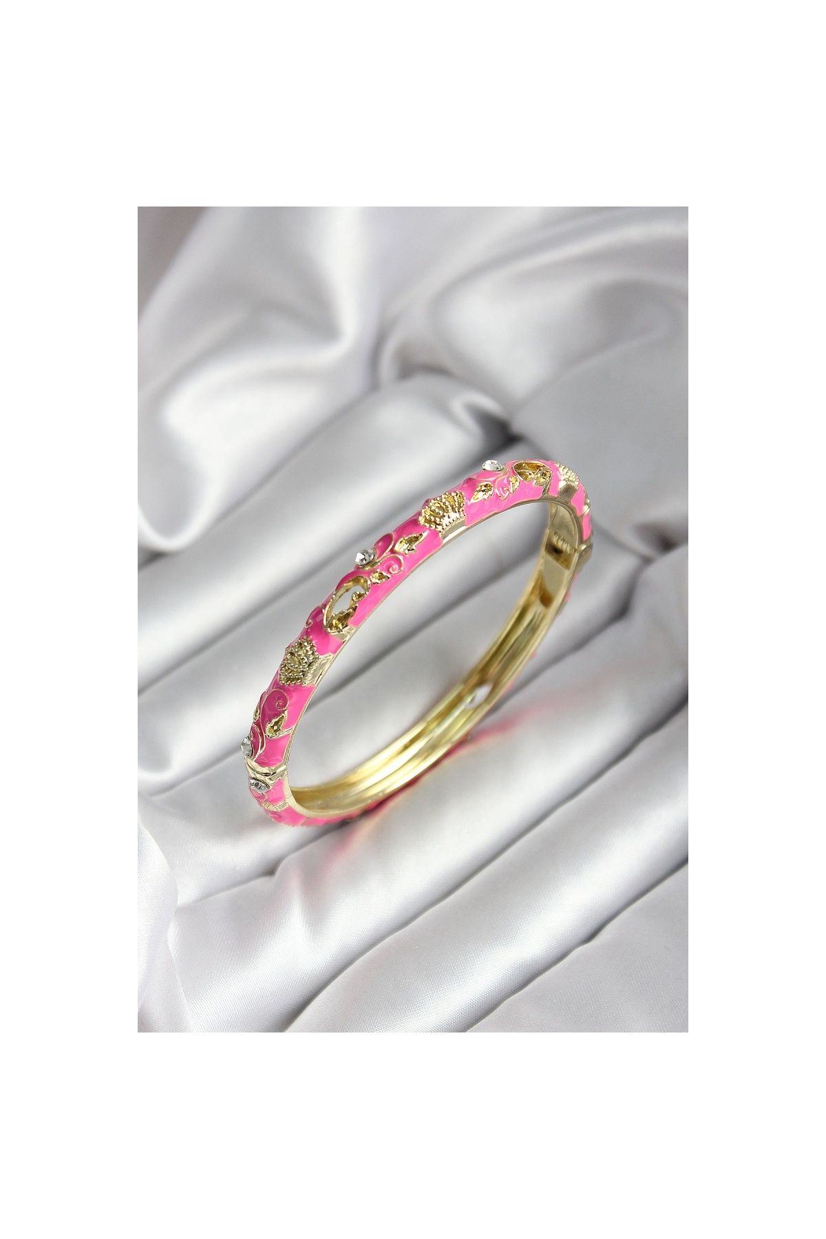Findit Mineli Pirinç Pembe Çiçek Desenli Gold Renk Kadın Kelepçe